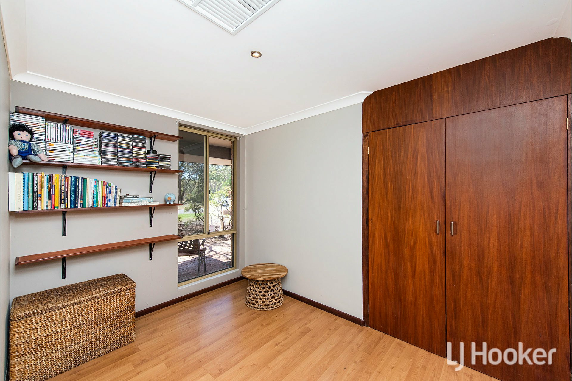 7 Imperial Court, THORNLIE