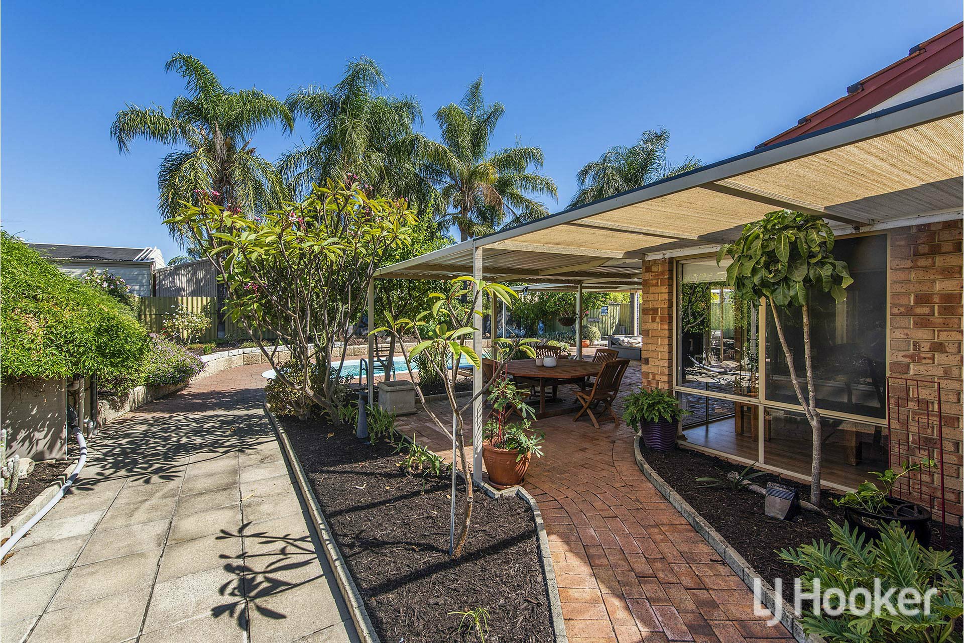 7 Imperial Court, THORNLIE