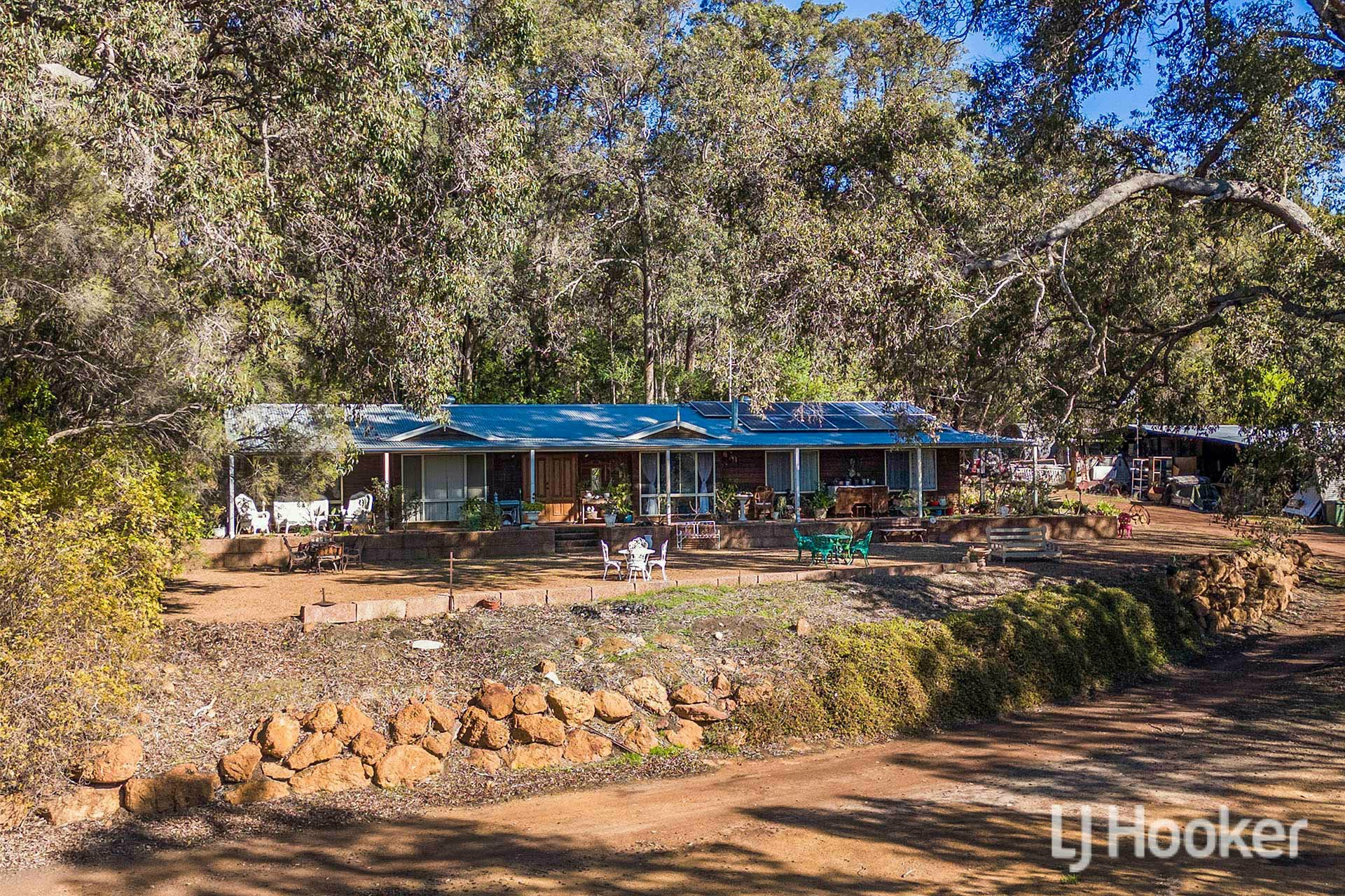 135 Palmateer Drive, BICKLEY