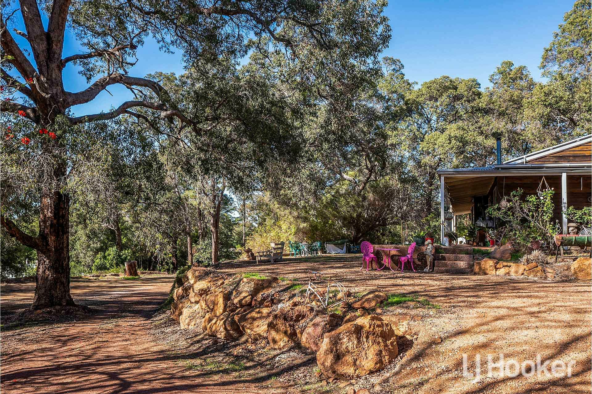 135 Palmateer Drive, BICKLEY