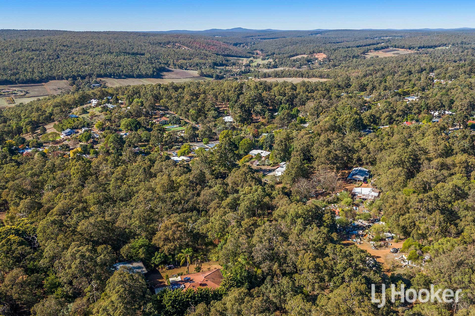 135 Palmateer Drive, BICKLEY