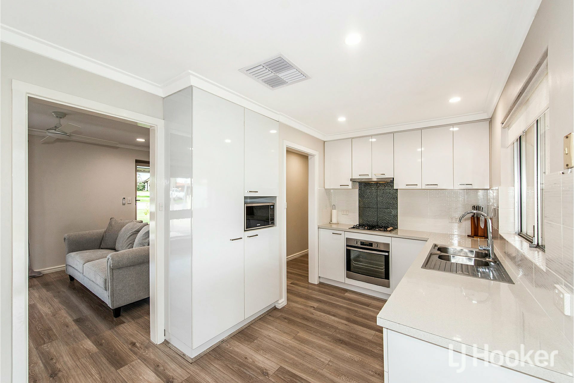 10 Alciston Way, HUNTINGDALE