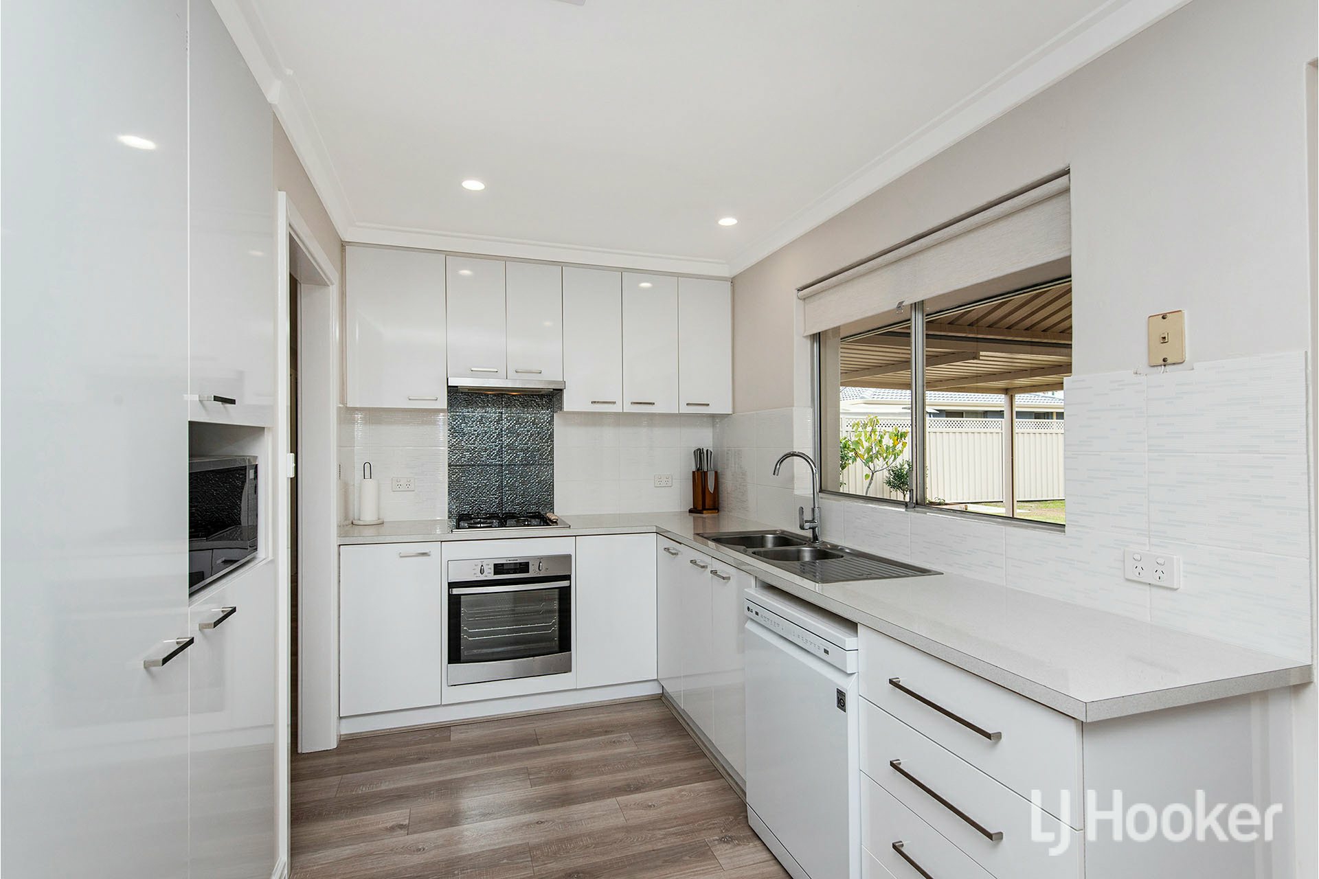 10 Alciston Way, HUNTINGDALE