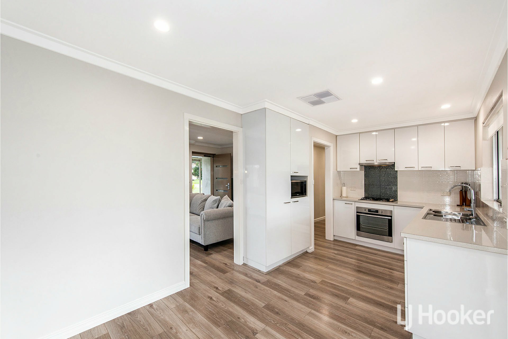10 Alciston Way, HUNTINGDALE