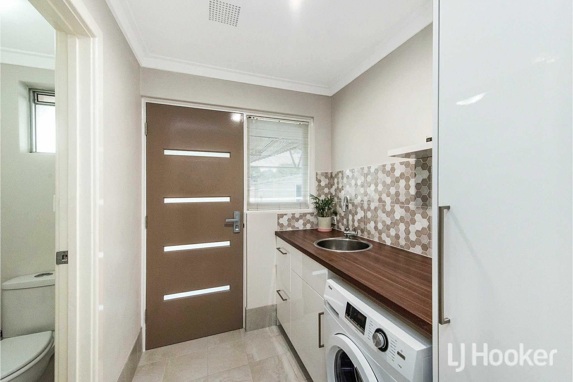 10 Alciston Way, HUNTINGDALE