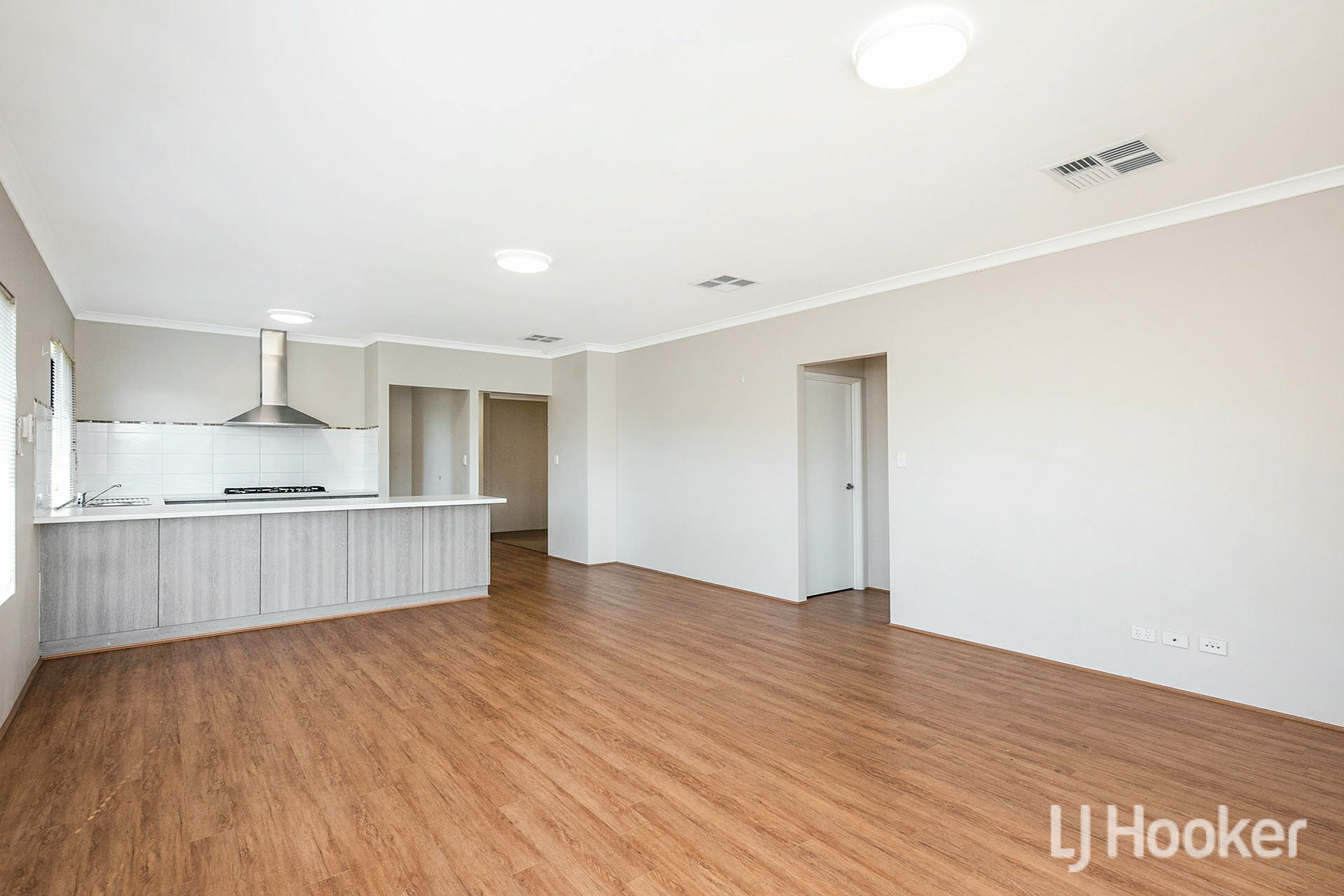 8 Nene Road, SOUTHERN RIVER