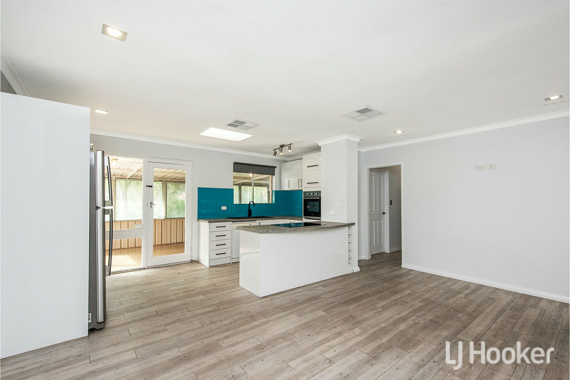 73 Glyndebourne Avenue, THORNLIE