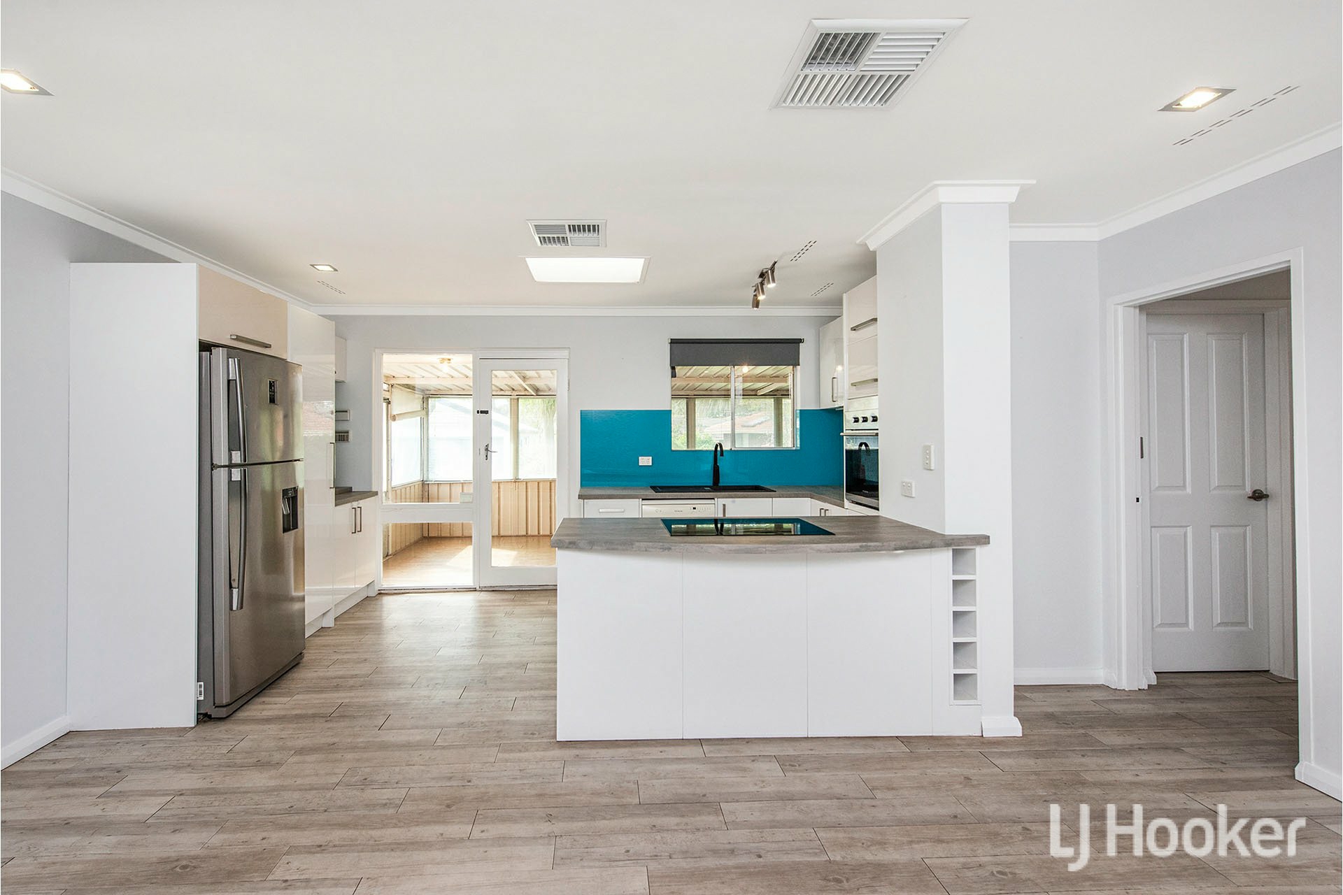 73 Glyndebourne Avenue, THORNLIE
