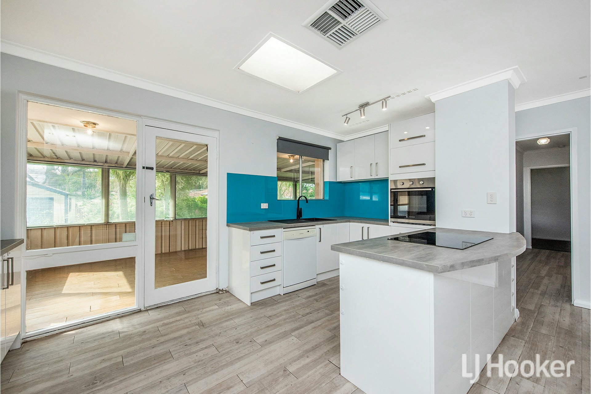 73 Glyndebourne Avenue, THORNLIE