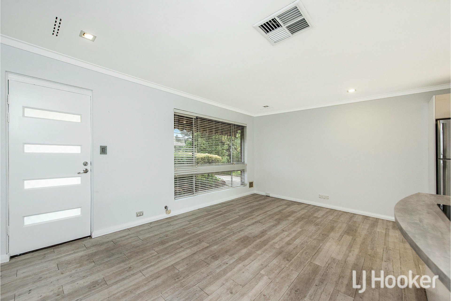 73 Glyndebourne Avenue, THORNLIE