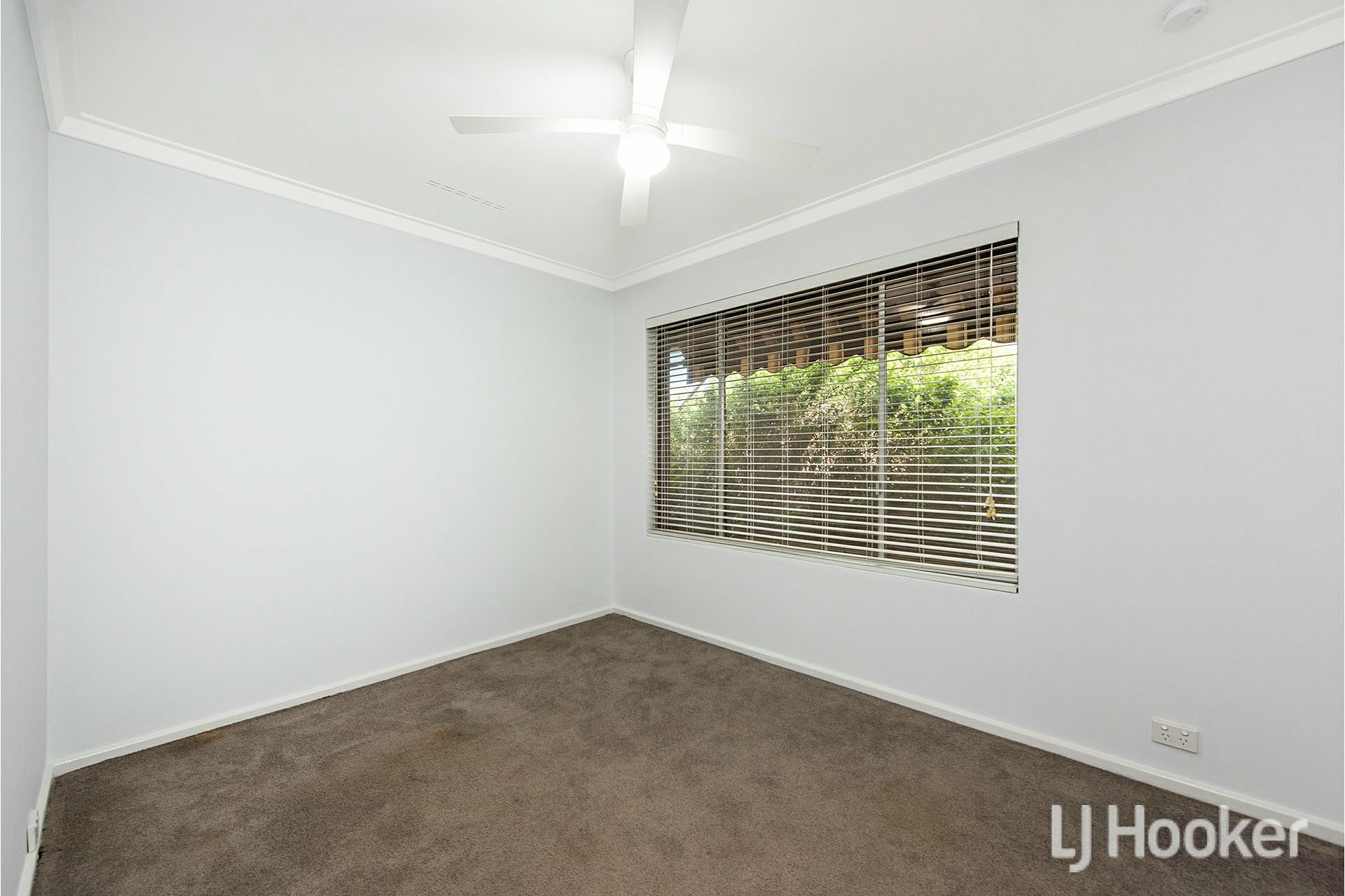 73 Glyndebourne Avenue, THORNLIE