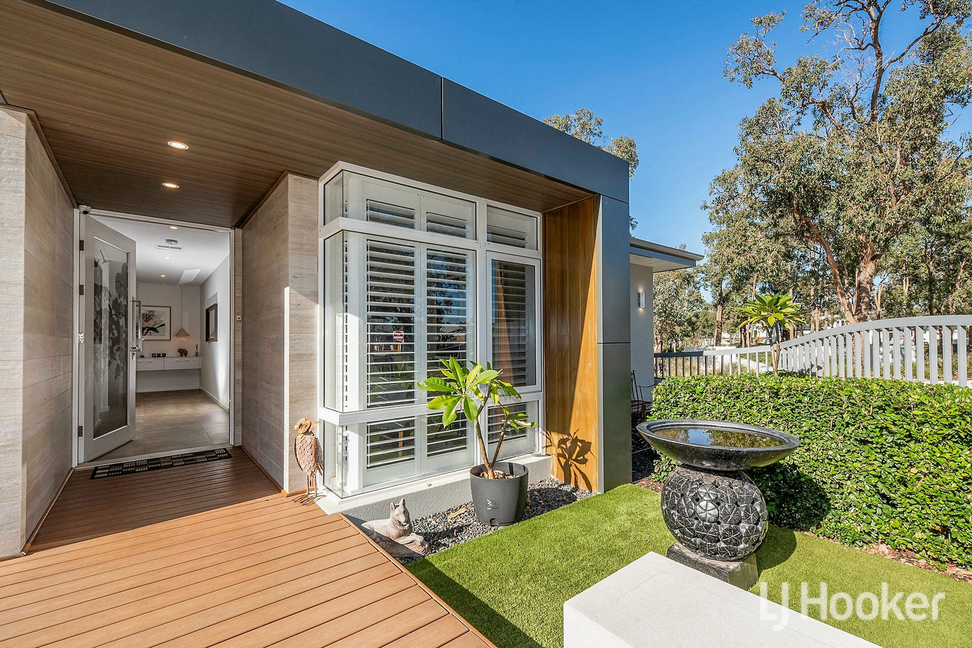 33 Northgate Promenade, BUSHMEAD