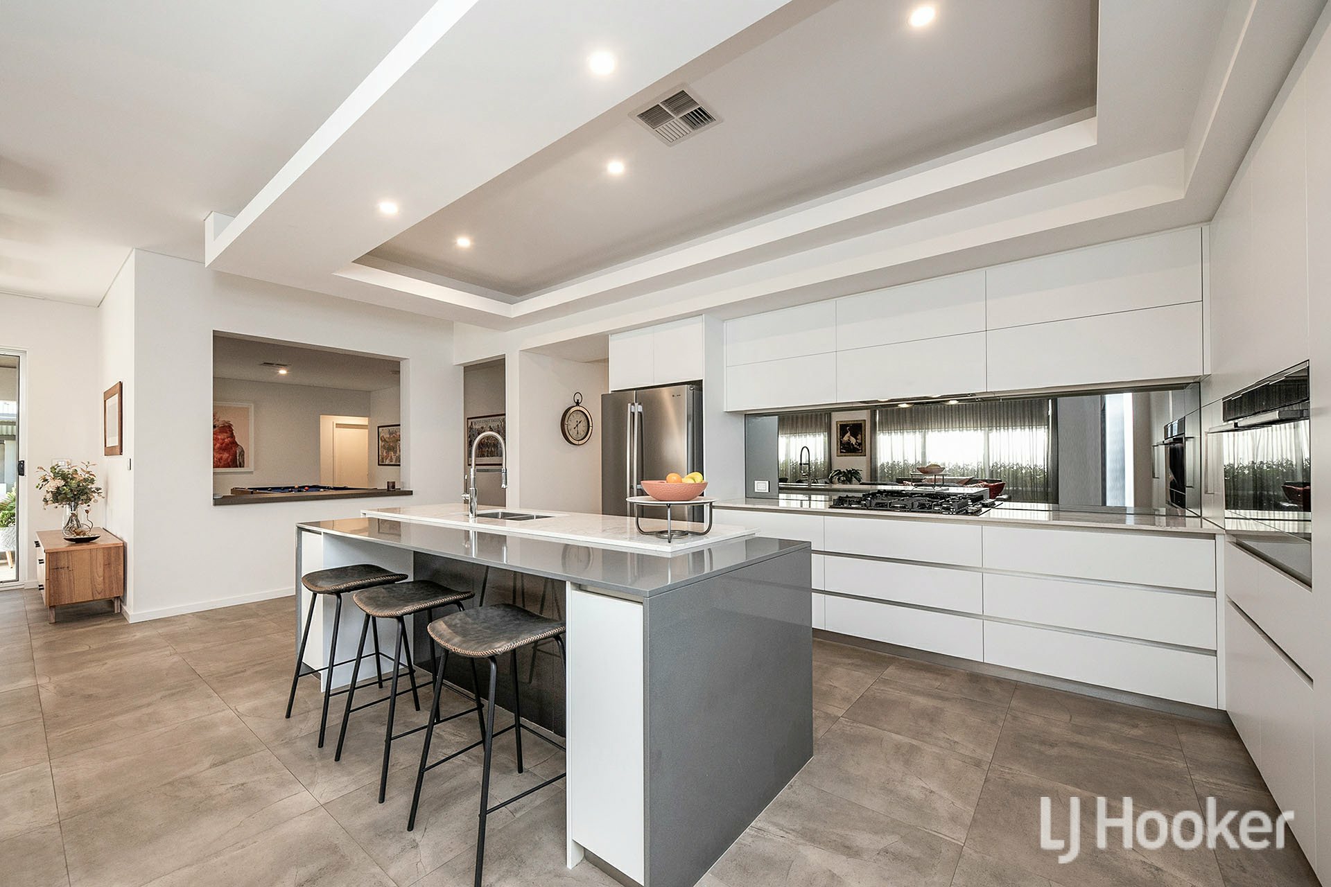 33 Northgate Promenade, BUSHMEAD