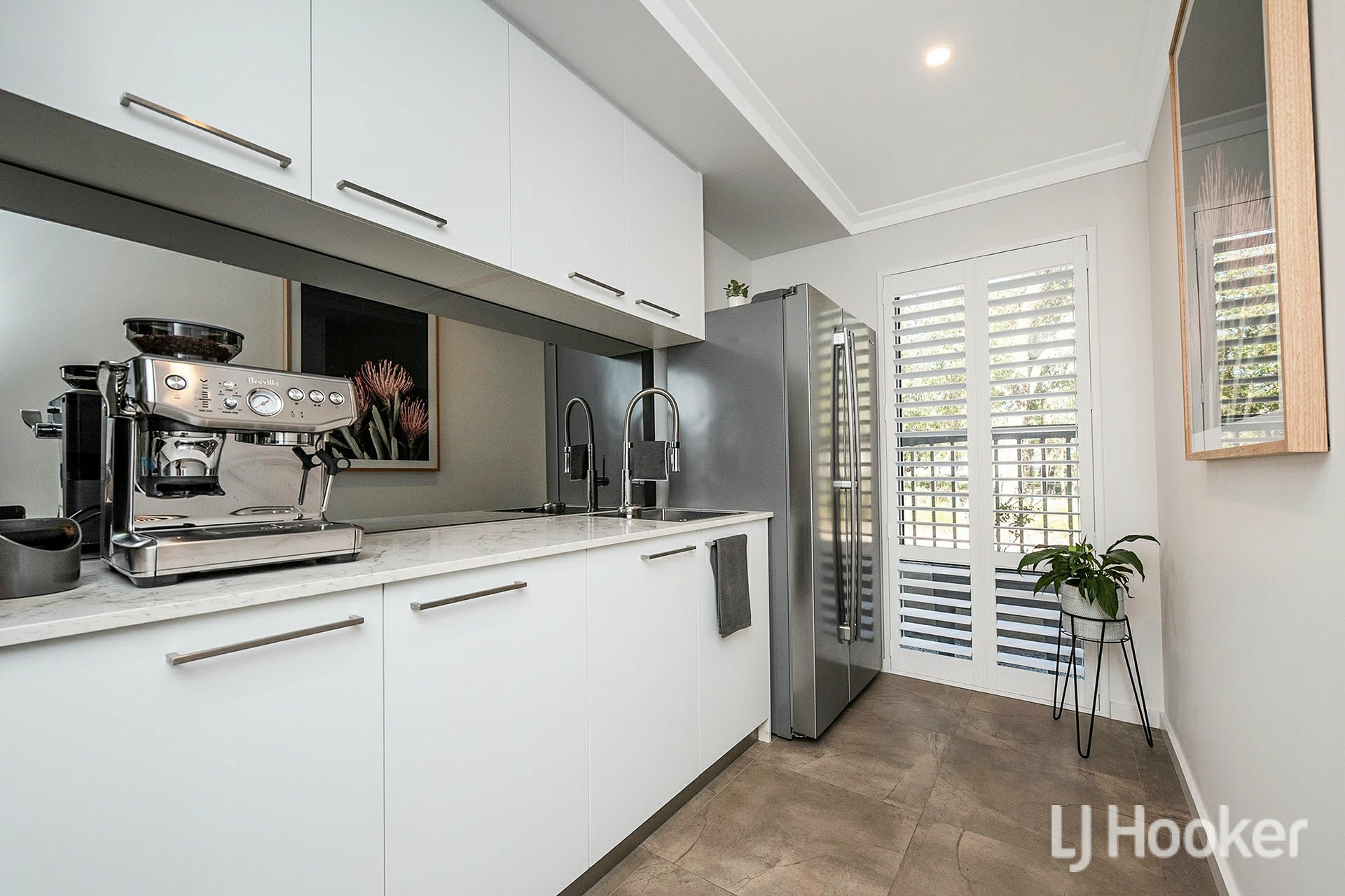 33 Northgate Promenade, BUSHMEAD