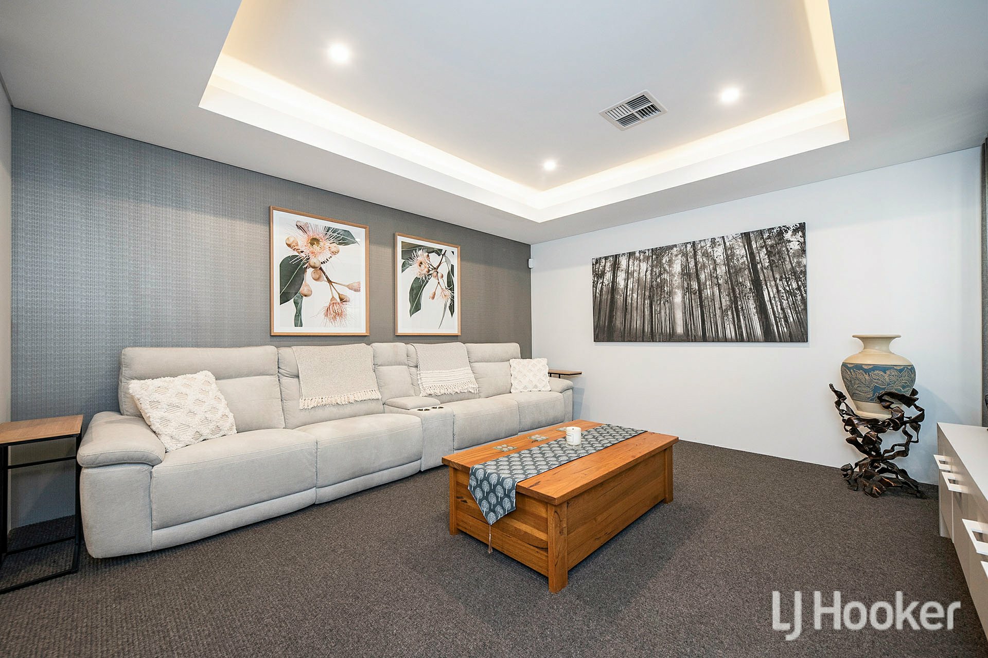 33 Northgate Promenade, BUSHMEAD