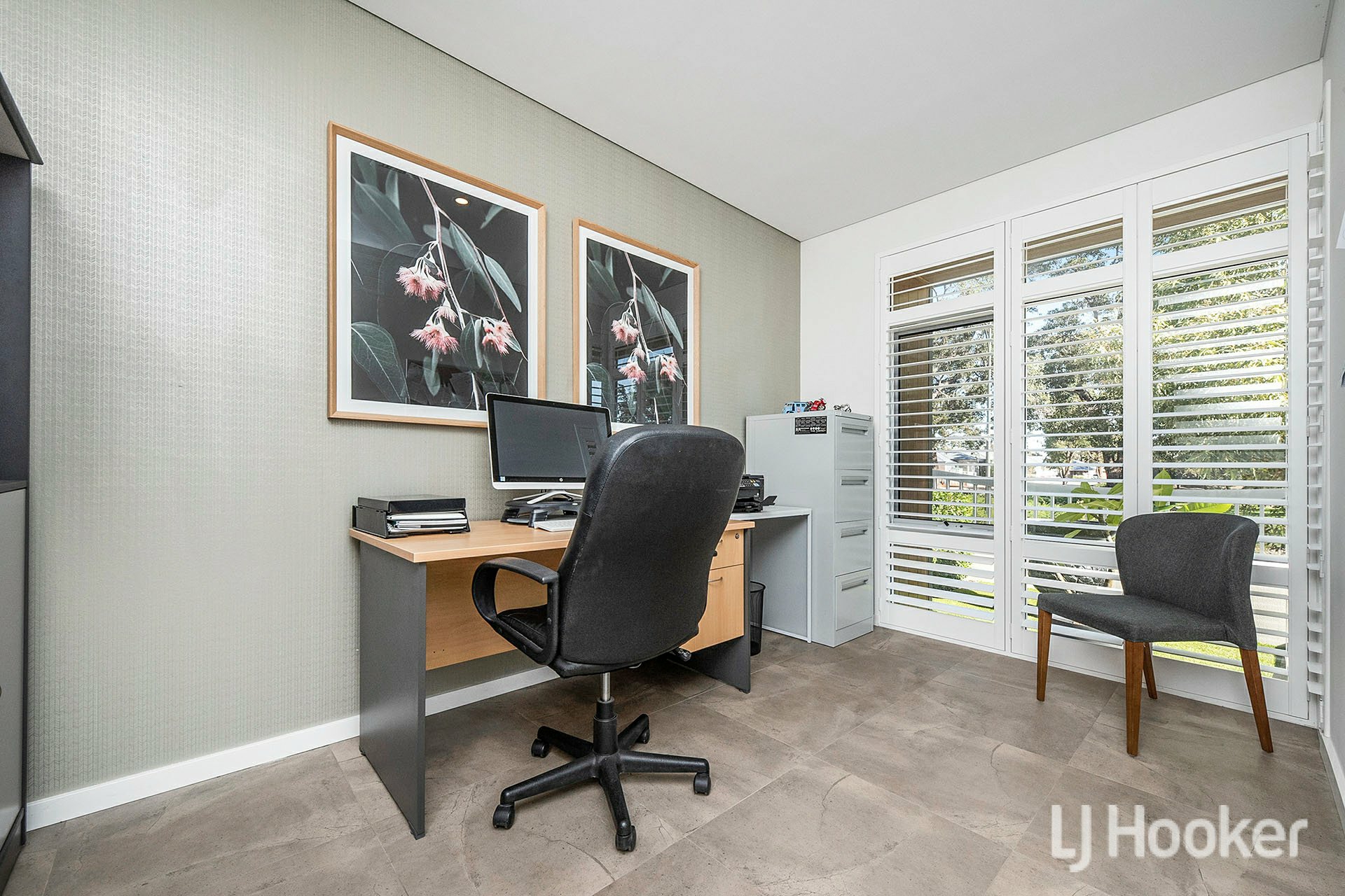 33 Northgate Promenade, BUSHMEAD