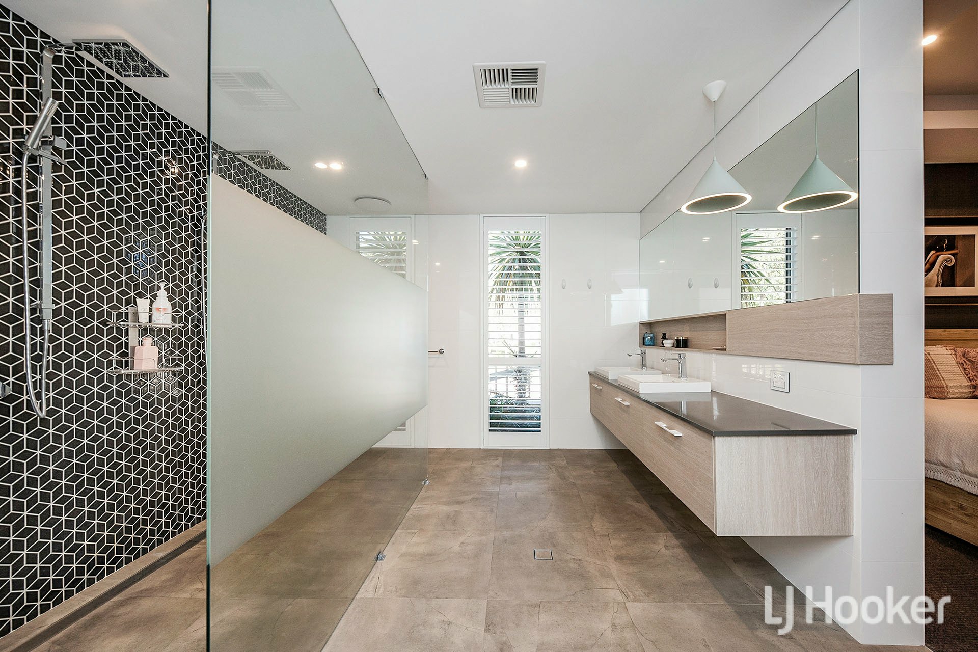 33 Northgate Promenade, BUSHMEAD