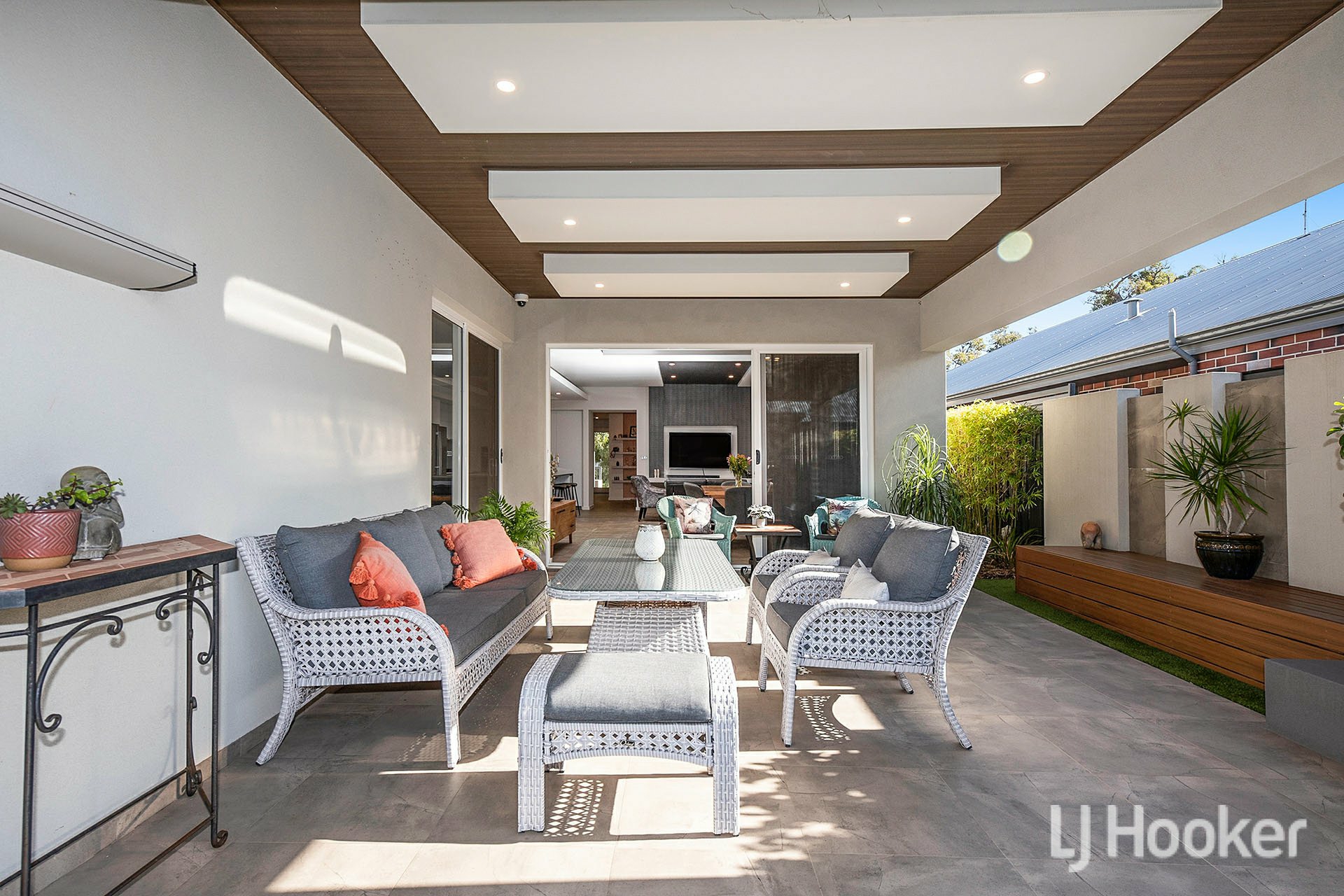33 Northgate Promenade, BUSHMEAD