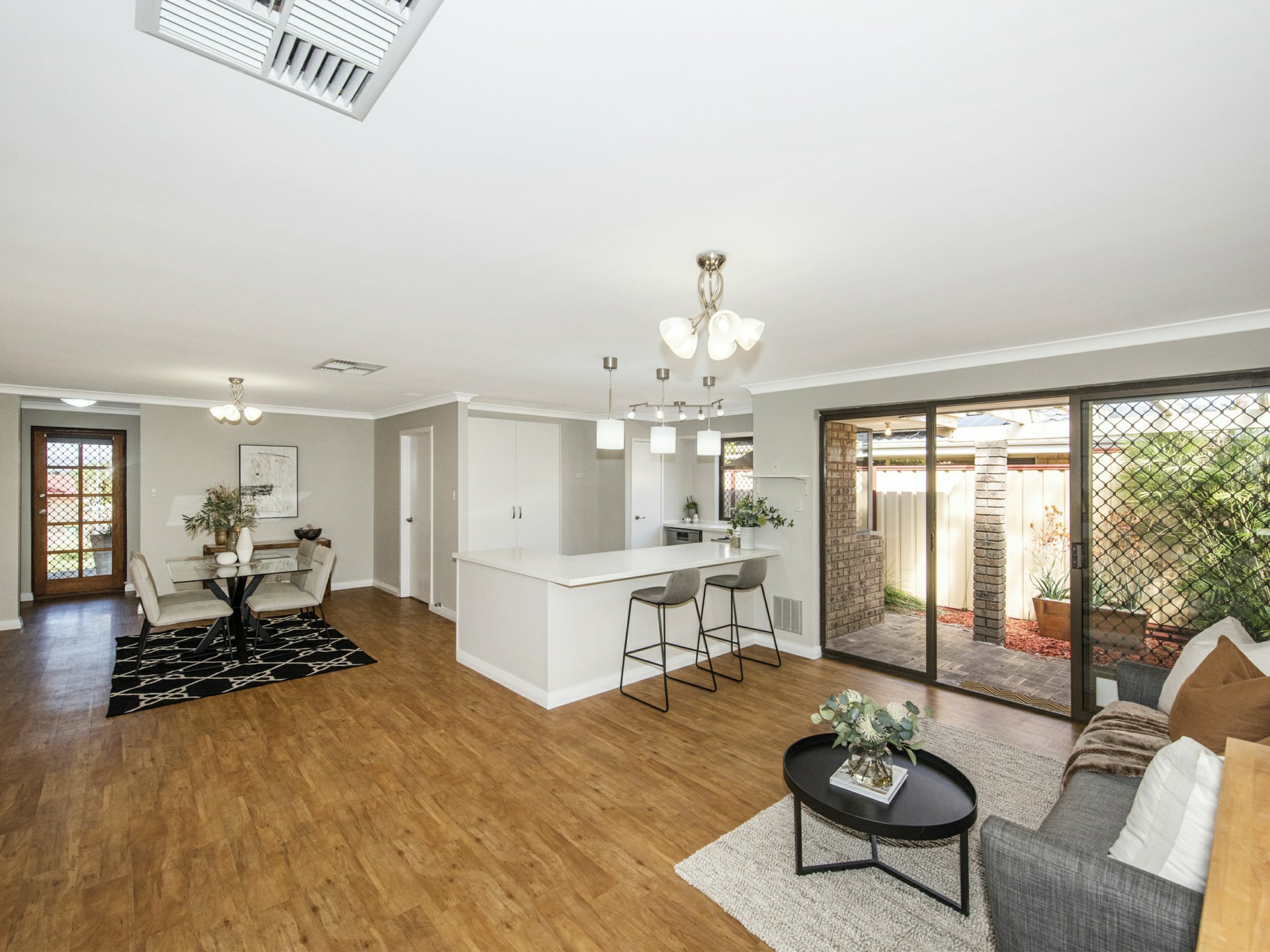 11 Bottlebrush Drive, THORNLIE