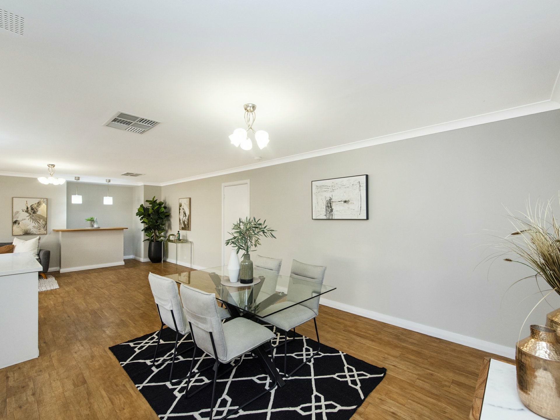 11 Bottlebrush Drive, THORNLIE