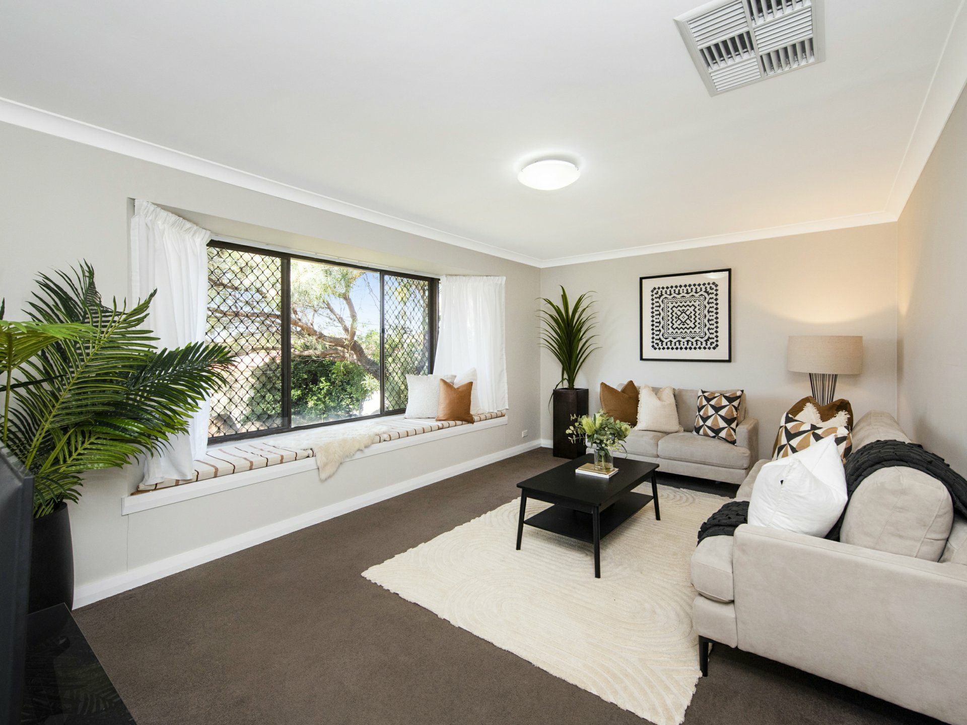 11 Bottlebrush Drive, THORNLIE