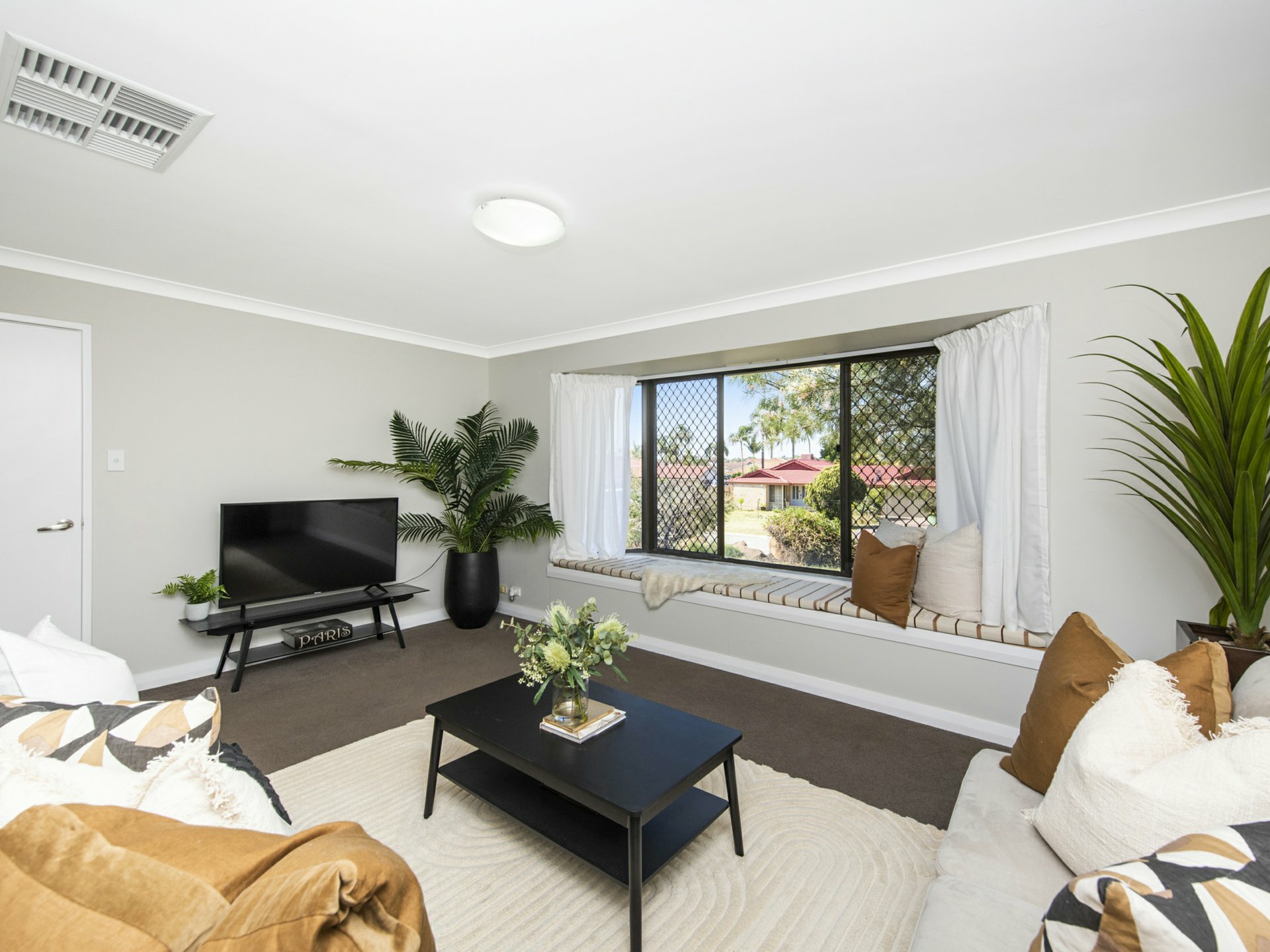 11 Bottlebrush Drive, THORNLIE