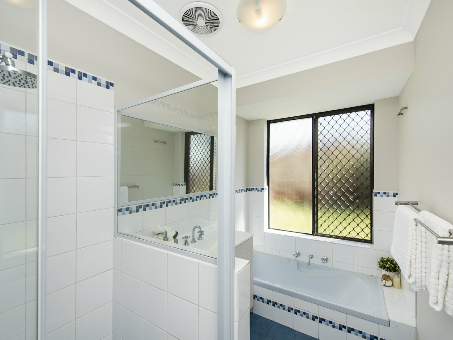 11 Bottlebrush Drive, THORNLIE