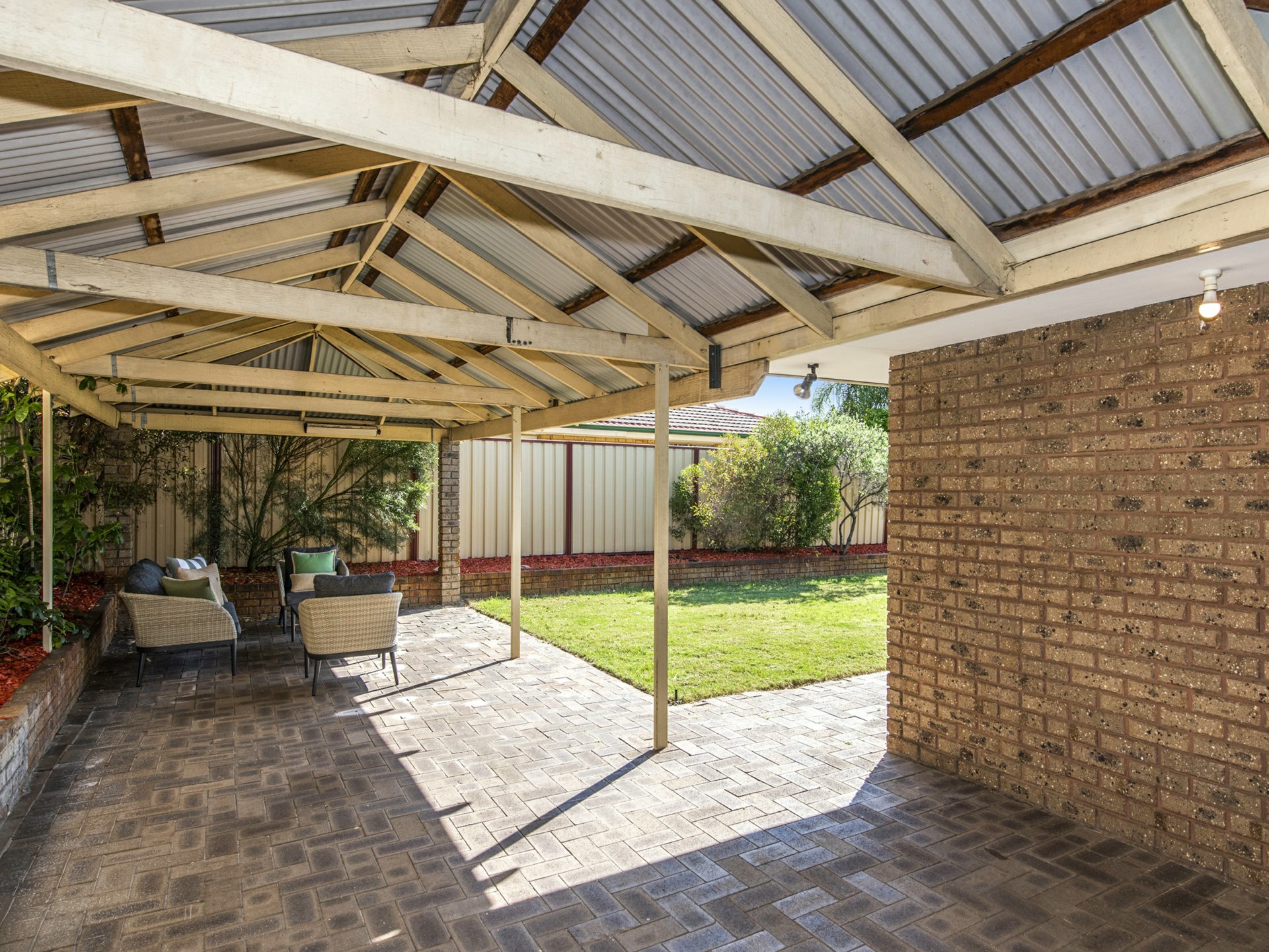 11 Bottlebrush Drive, THORNLIE