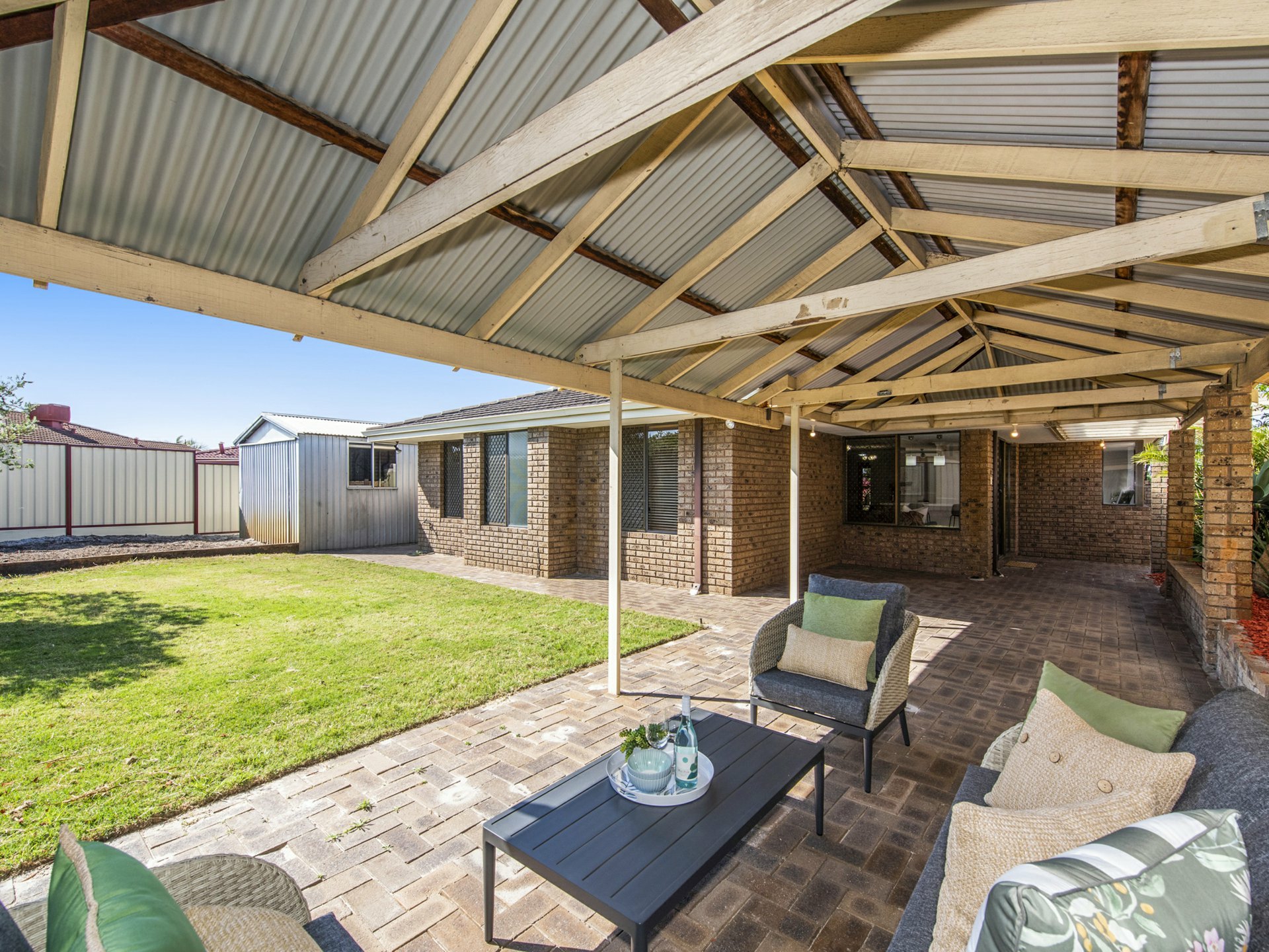 11 Bottlebrush Drive, THORNLIE