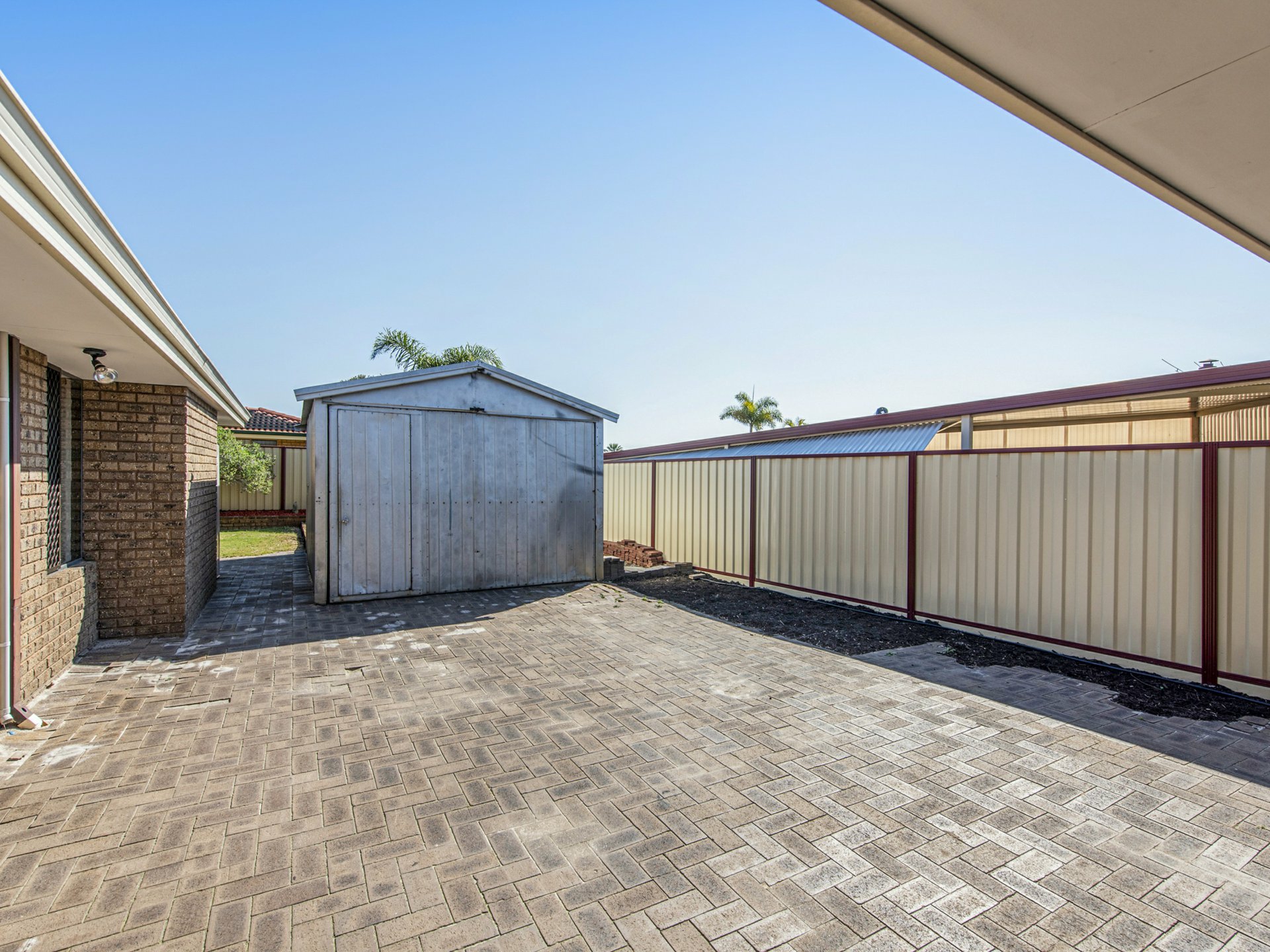 11 Bottlebrush Drive, THORNLIE