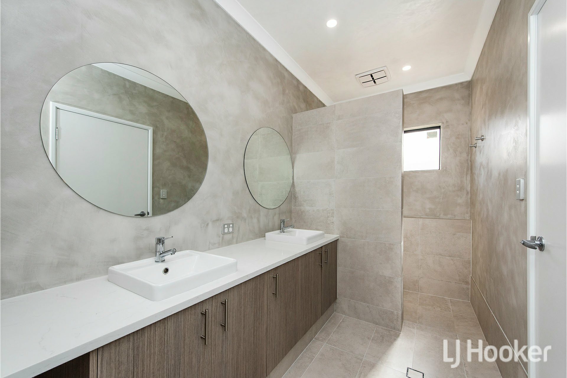 9 Calamocha Way, PIARA WATERS