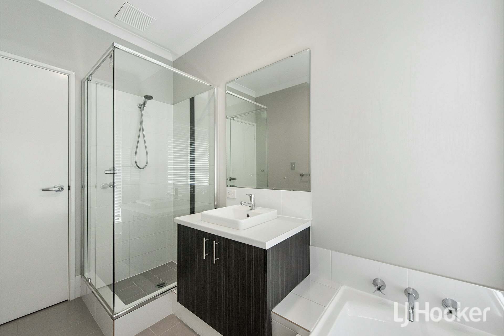 9 Calamocha Way, PIARA WATERS