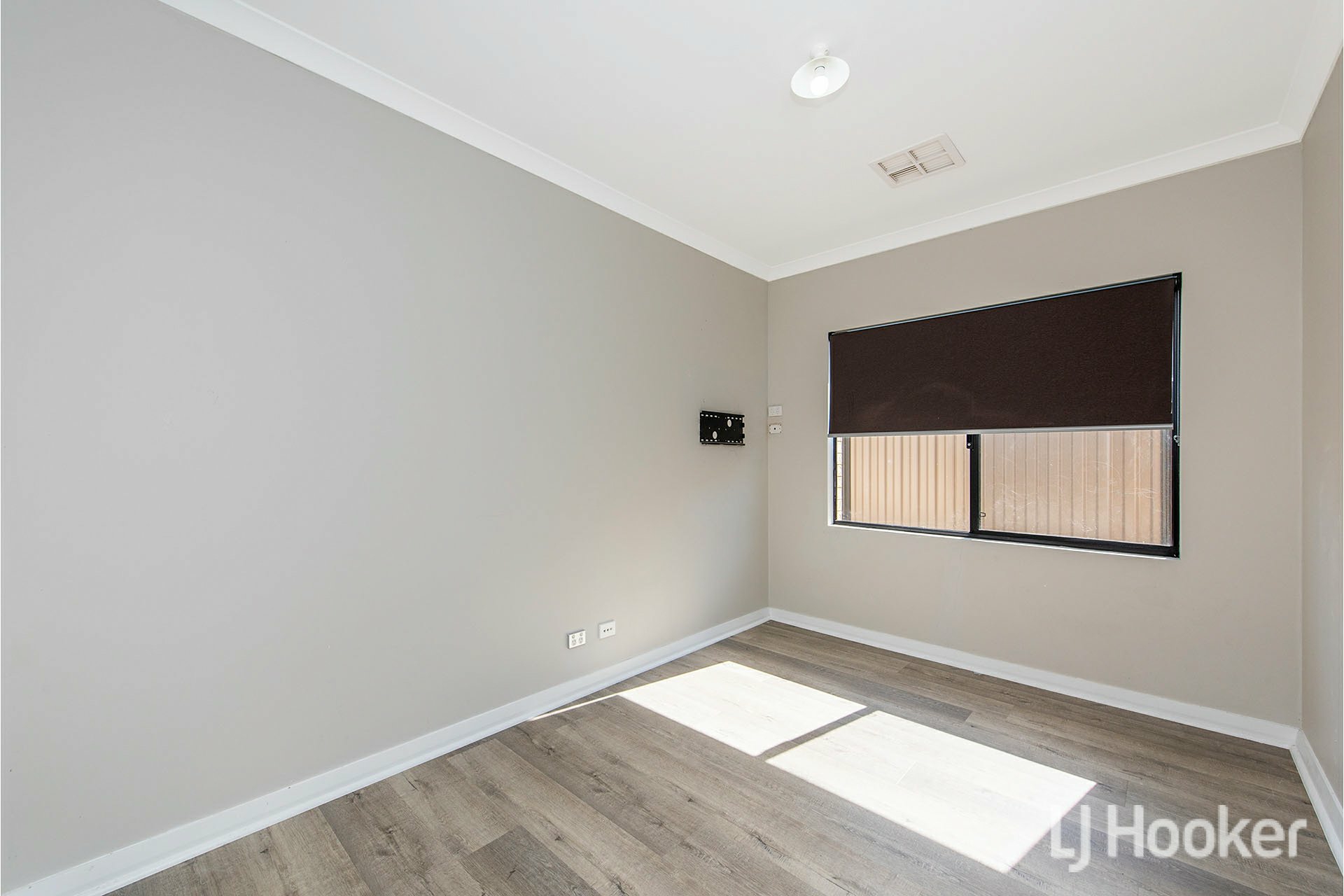 9 Calamocha Way, PIARA WATERS