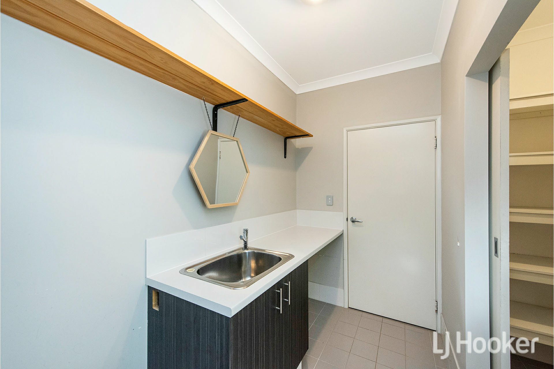 9 Calamocha Way, PIARA WATERS