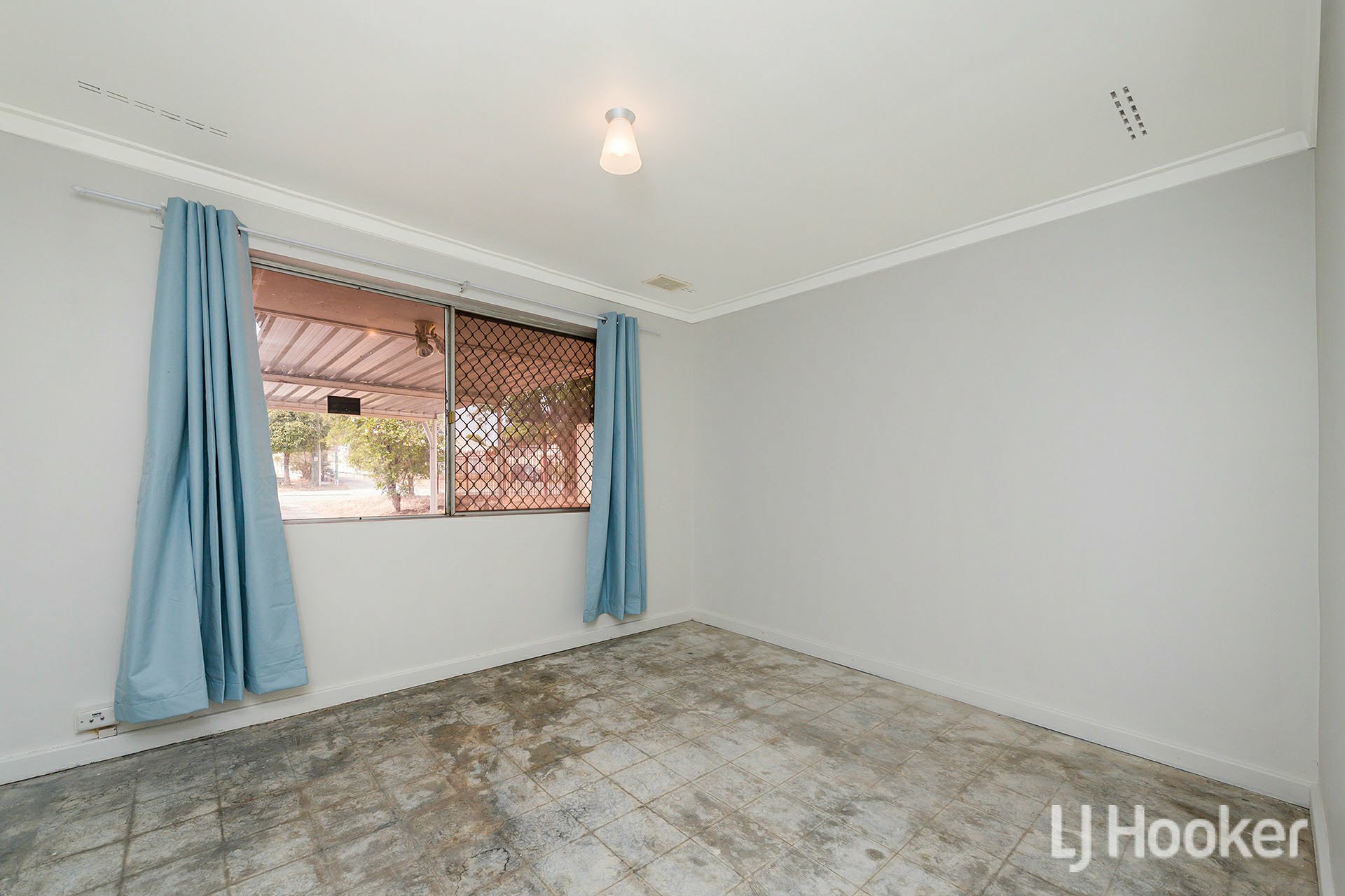 65B Lester Drive, THORNLIE