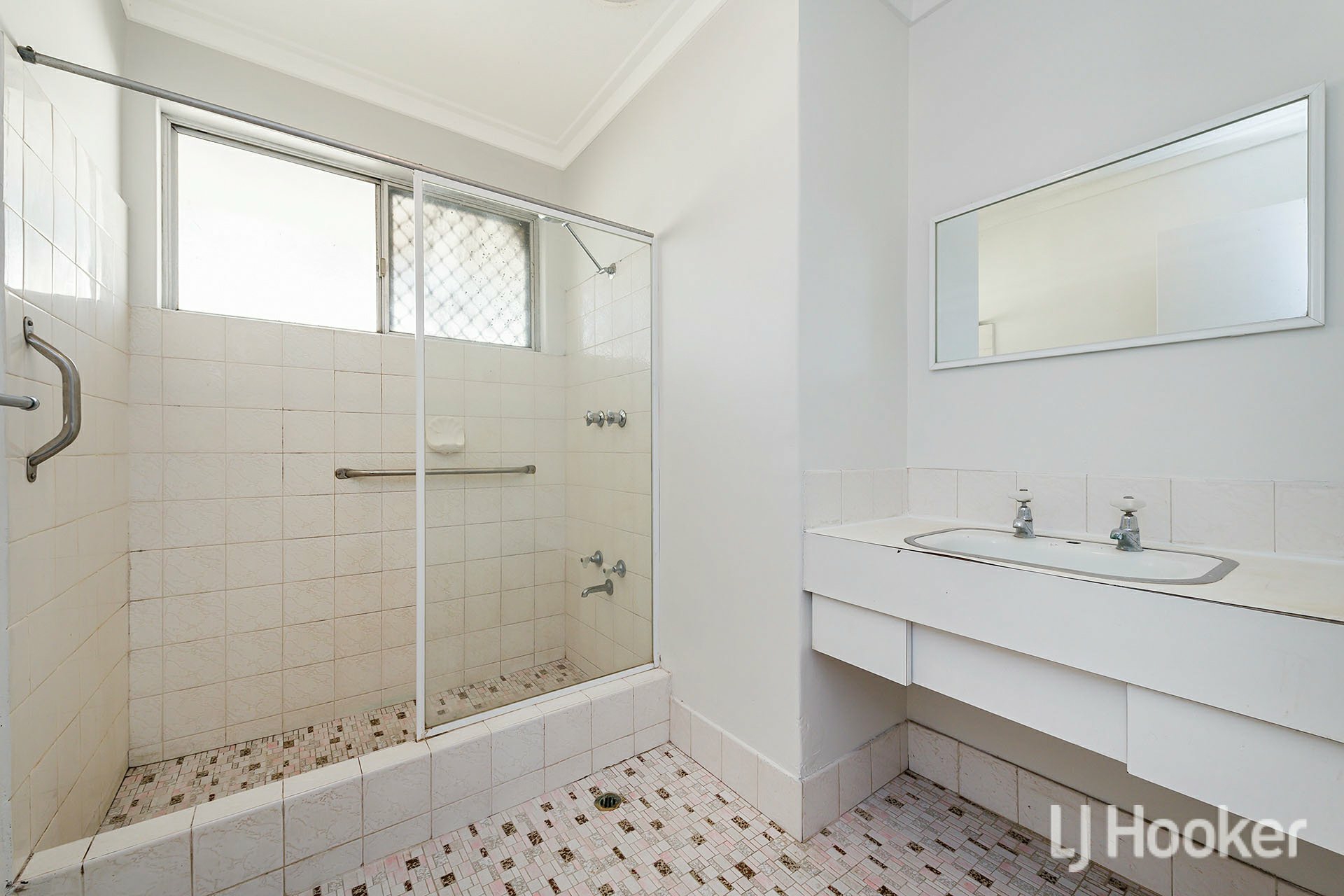 65B Lester Drive, THORNLIE