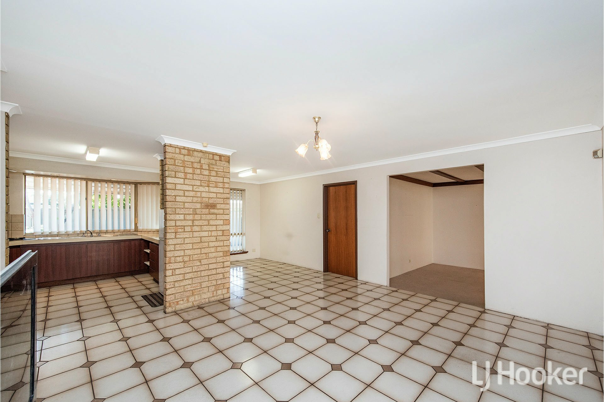 16 Geographe Way, THORNLIE