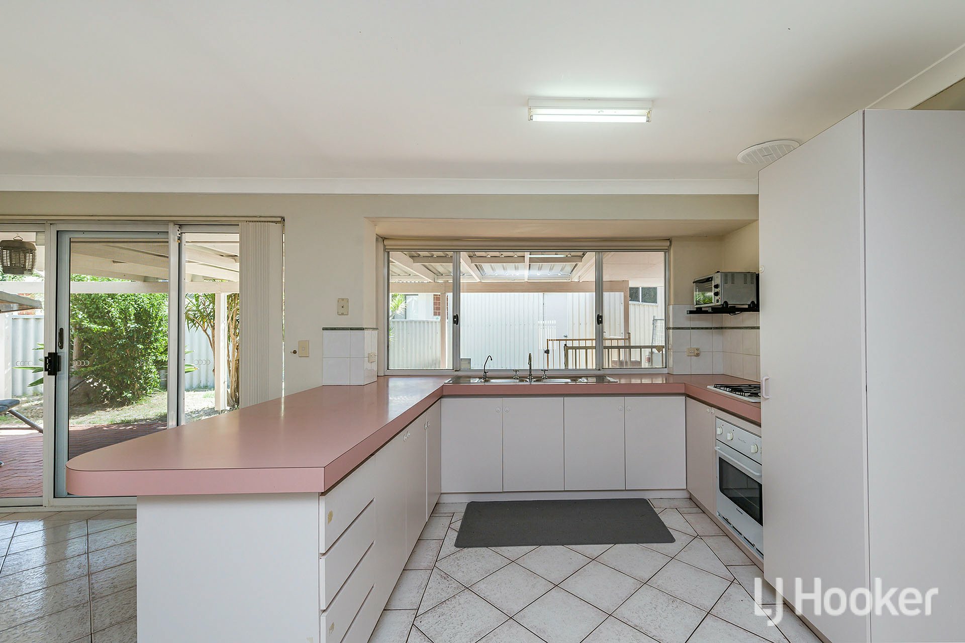 5 Melvin Avenue, THORNLIE