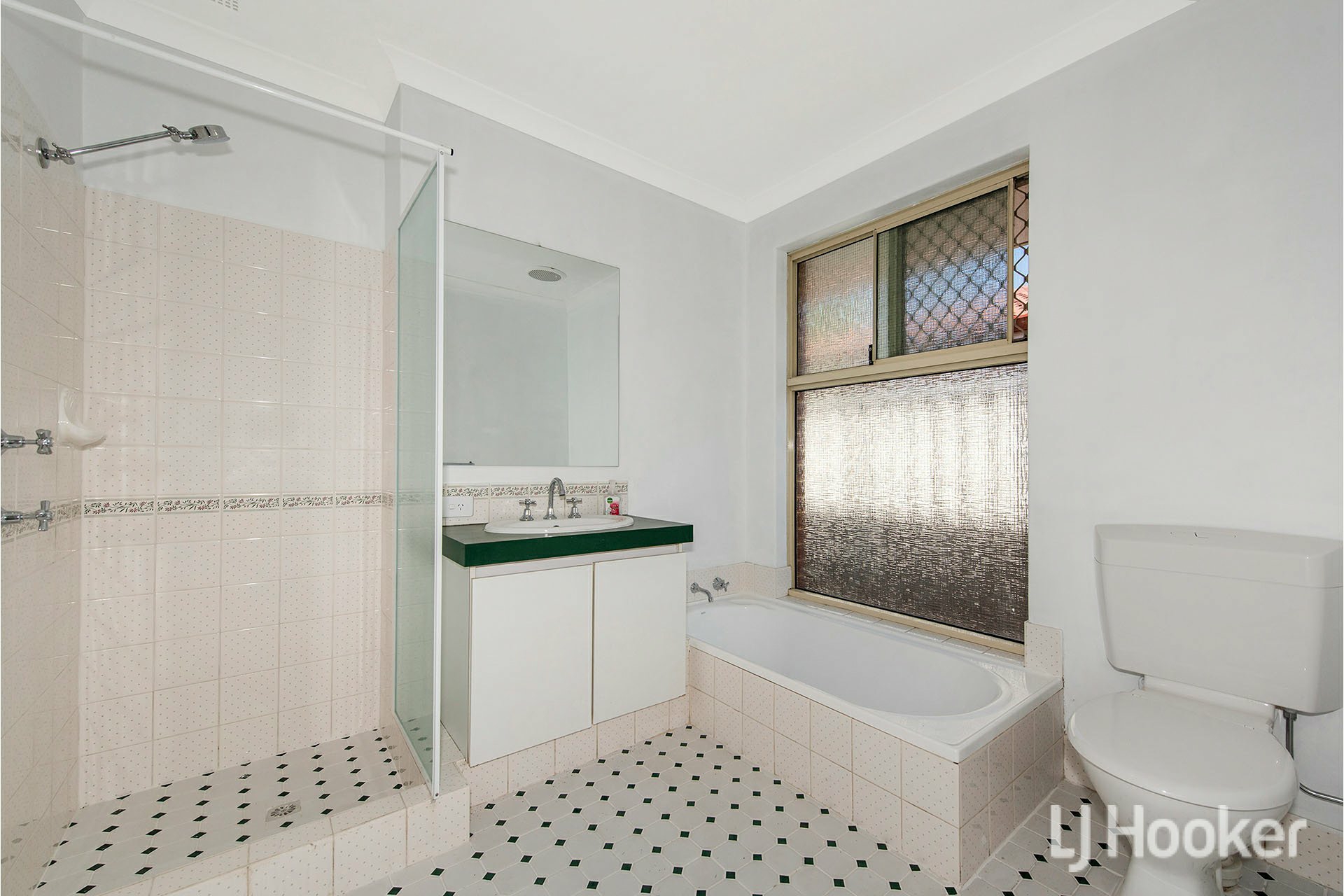 18 Phoenix Drive, KENWICK