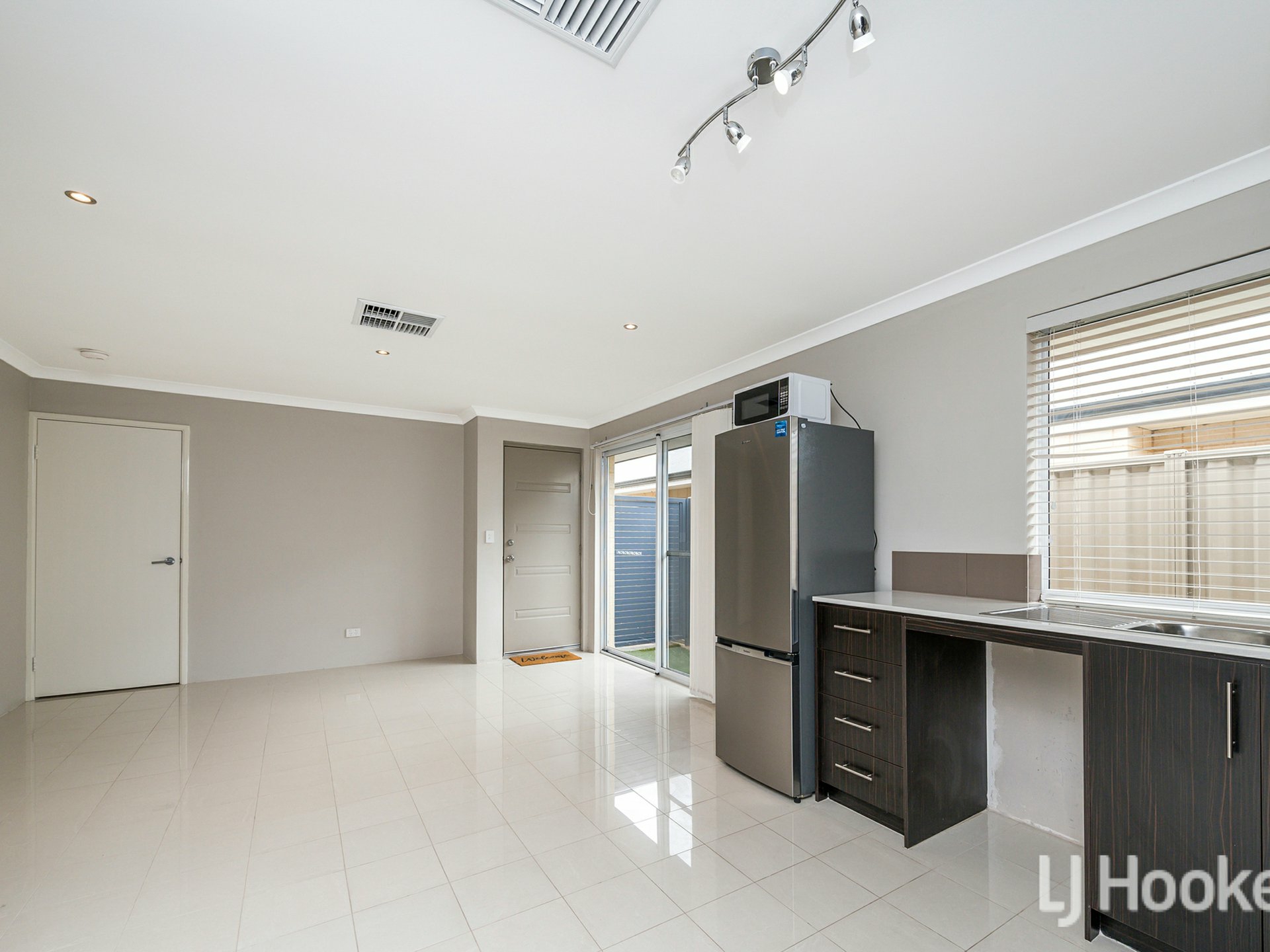 19A Banjong Street, MARTIN