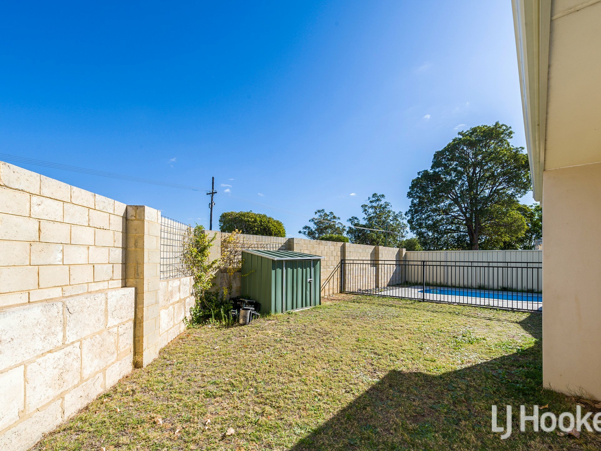 2 Putting Green, MADDINGTON