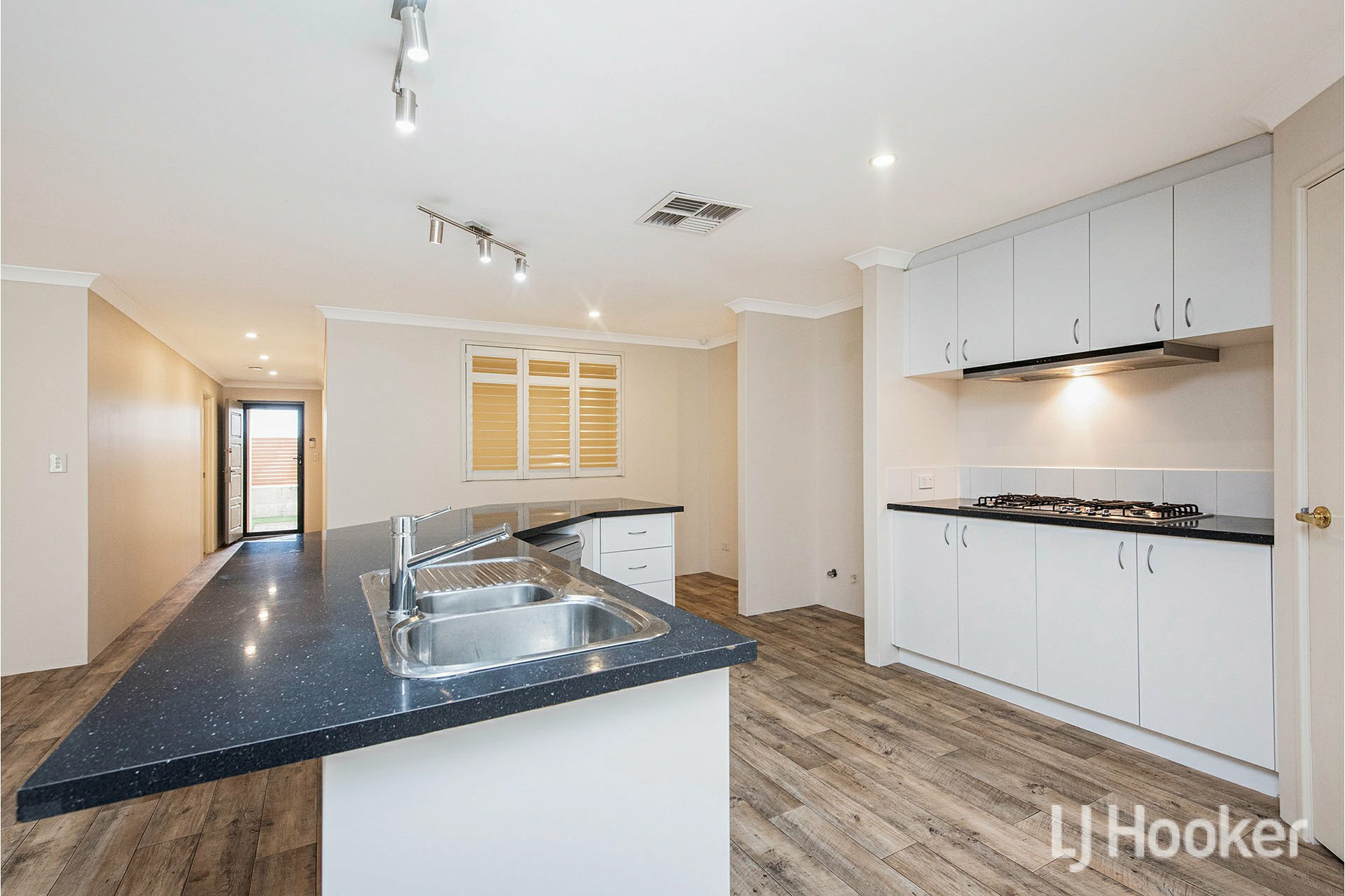 1 Southampton Drive, PIARA WATERS