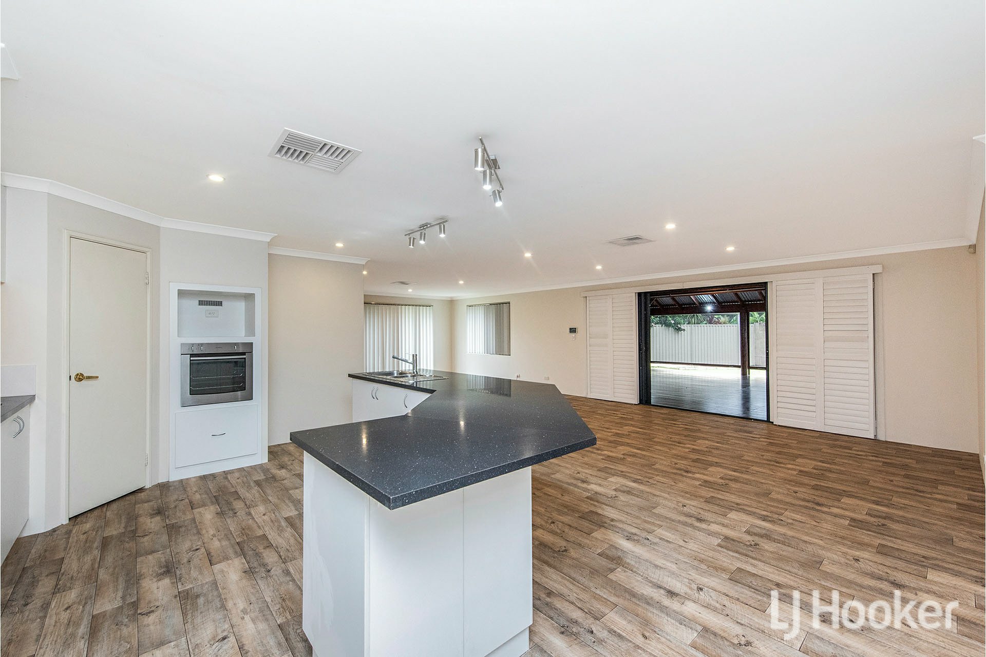 1 Southampton Drive, PIARA WATERS