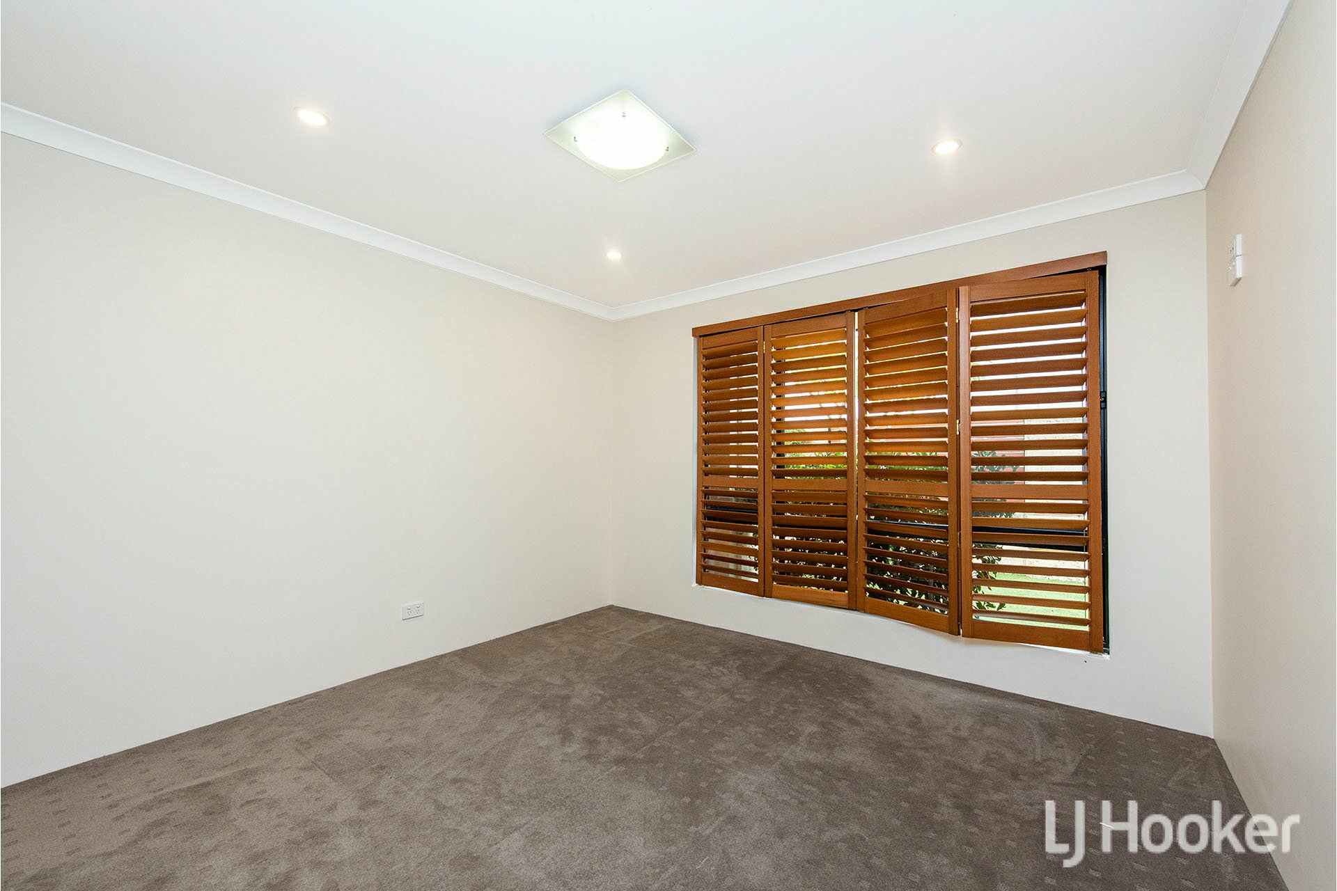 1 Southampton Drive, PIARA WATERS