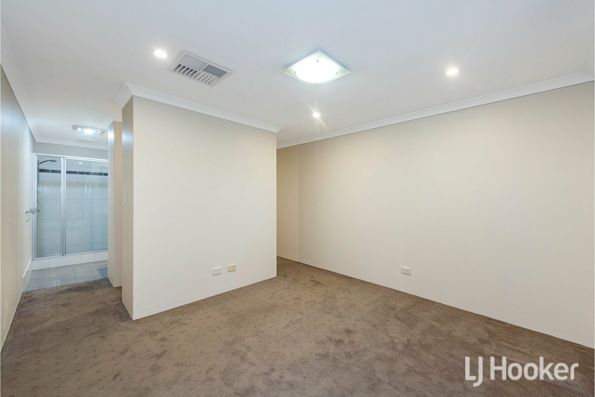 1 Southampton Drive, PIARA WATERS