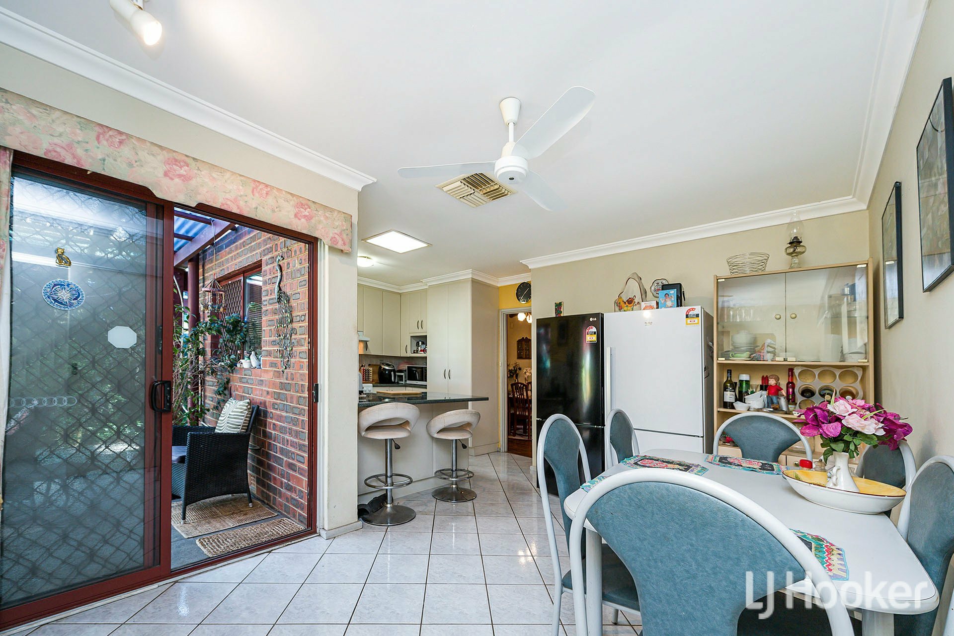 9 Lorenzo Street, THORNLIE