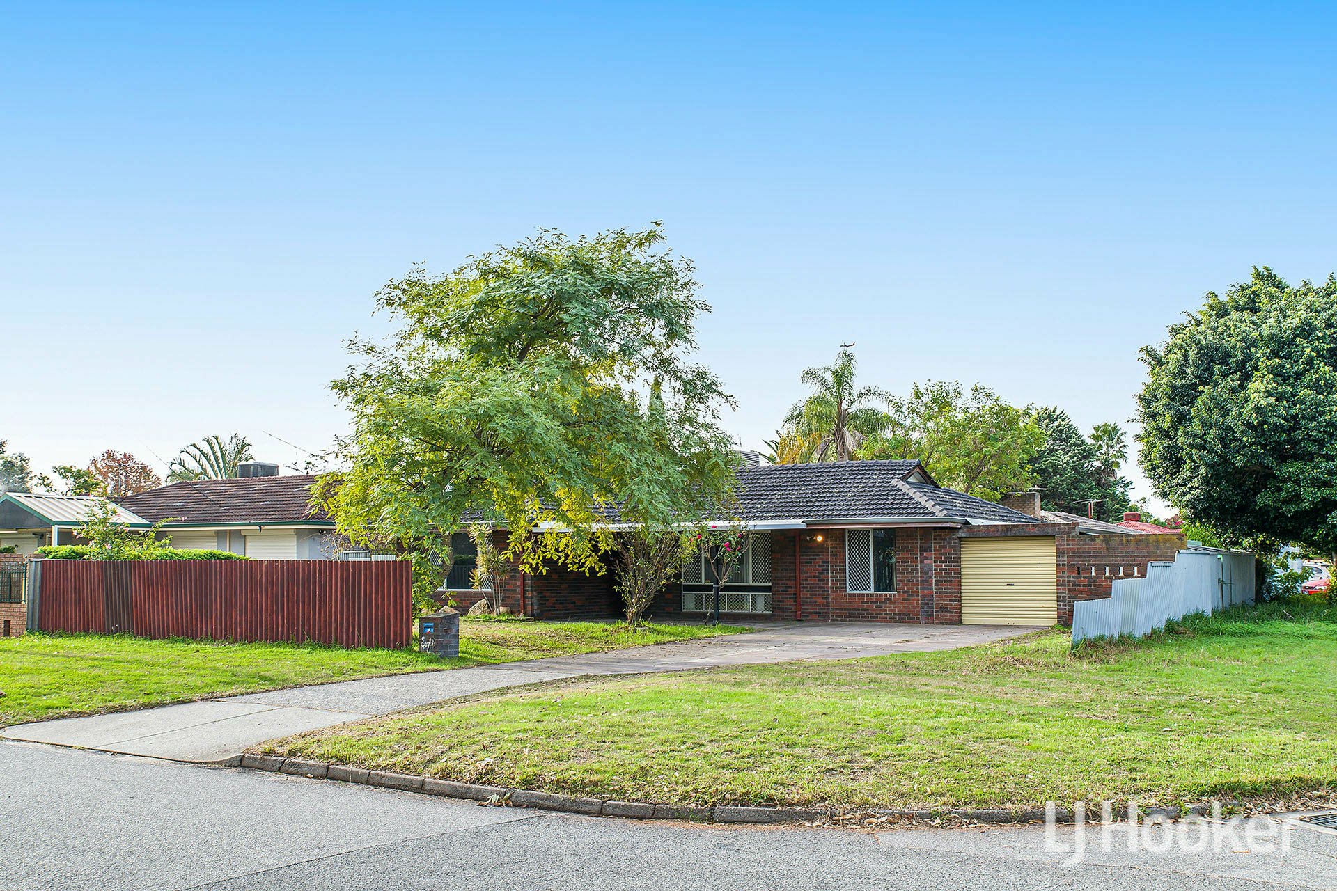 8 Cassidy Road, THORNLIE