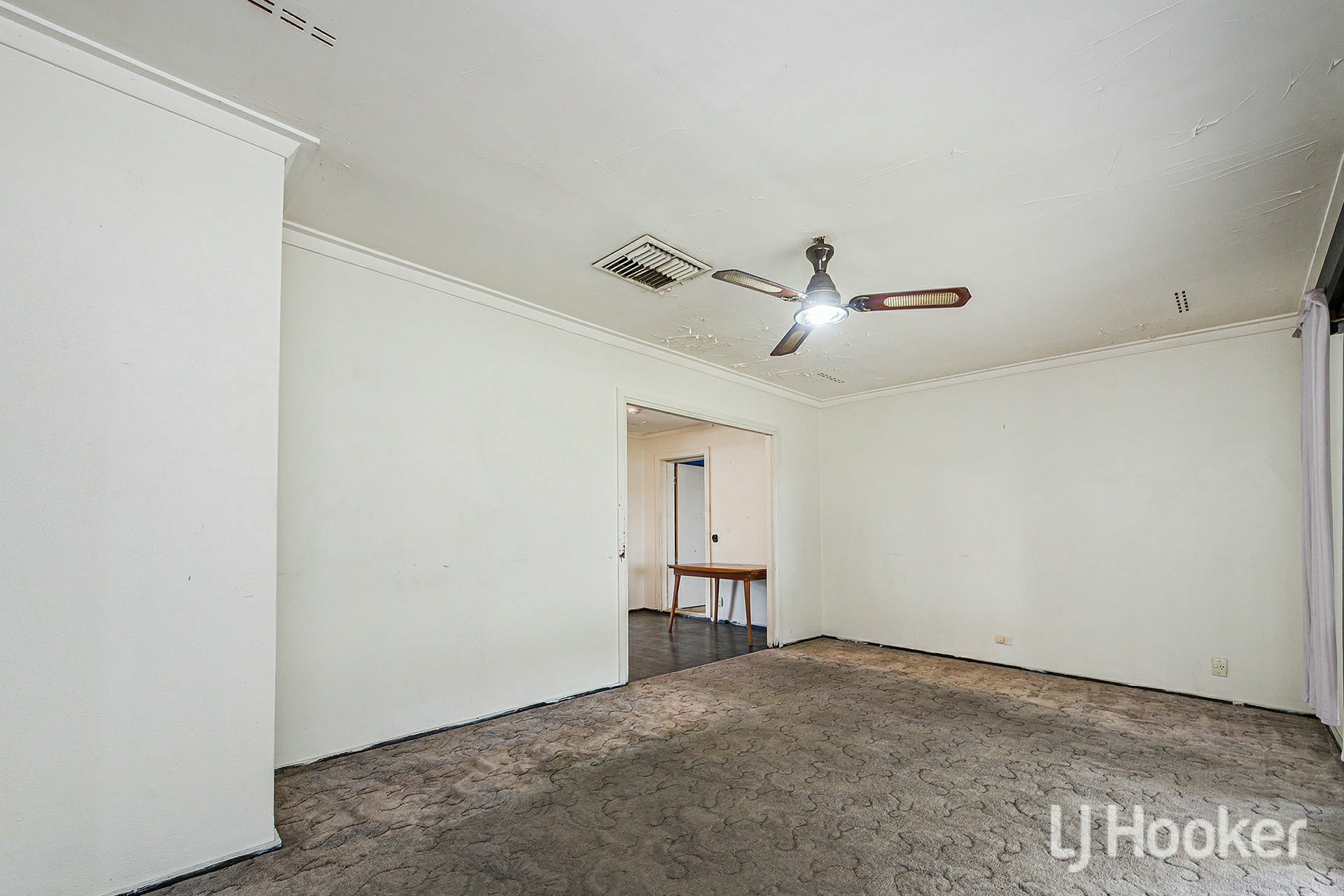 8 Cassidy Road, THORNLIE