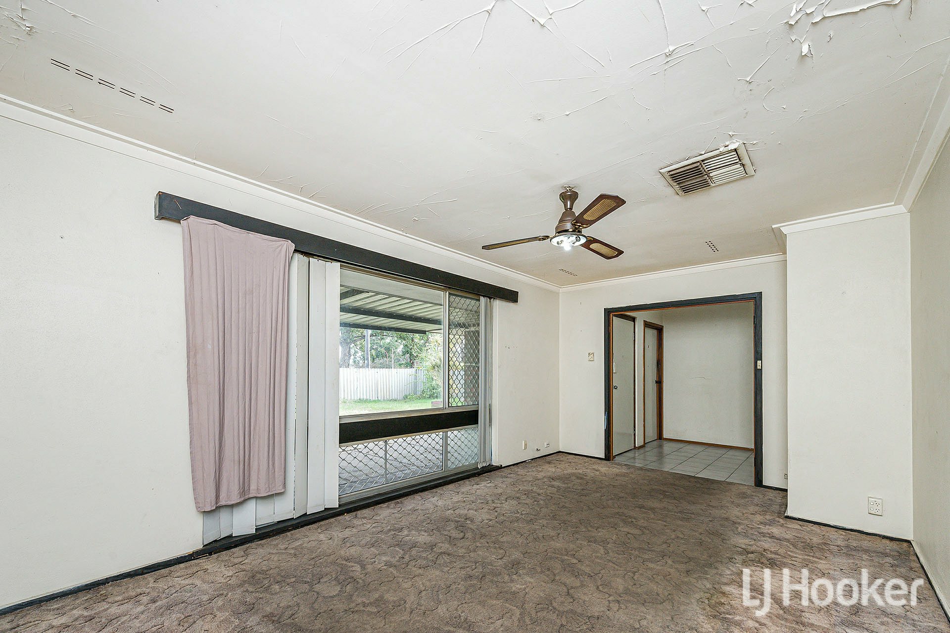 8 Cassidy Road, THORNLIE