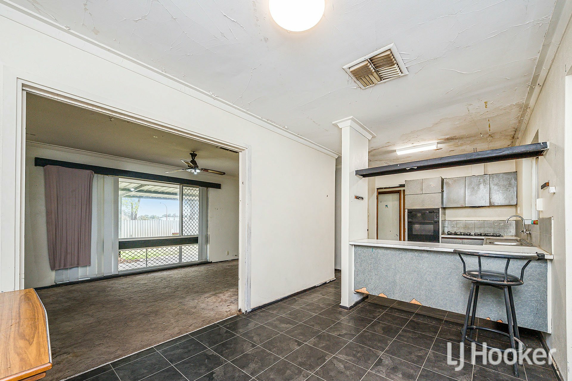 8 Cassidy Road, THORNLIE
